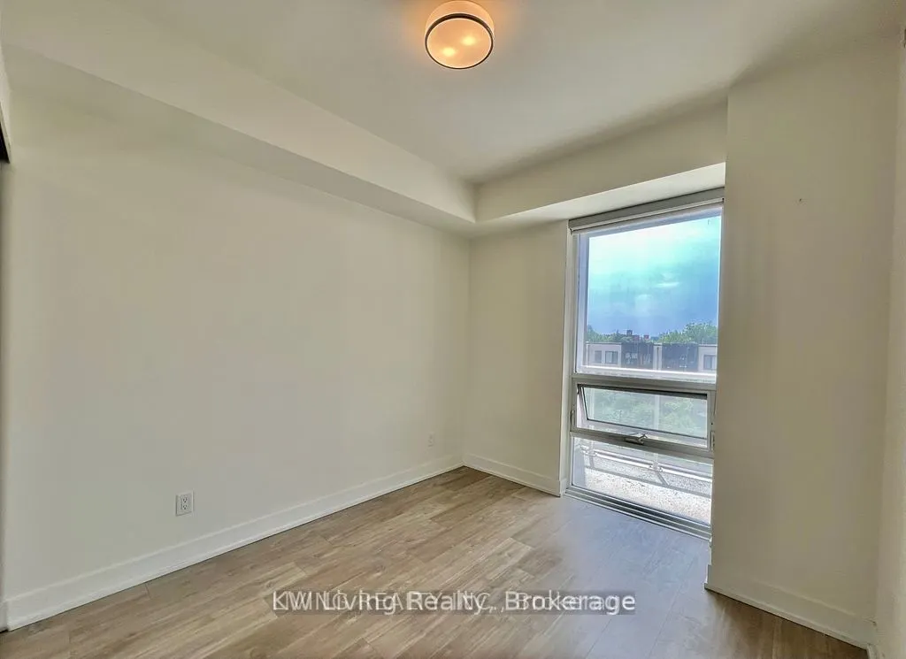 80 Vanauley Street #302