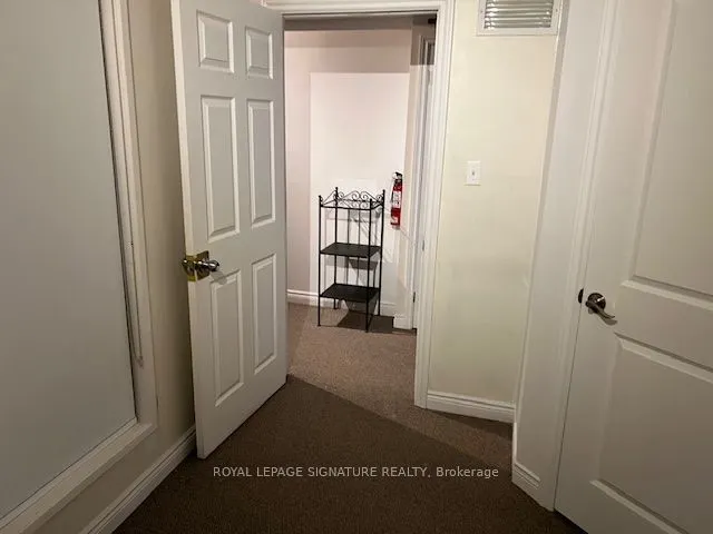 208 Carlton Street #Lower
