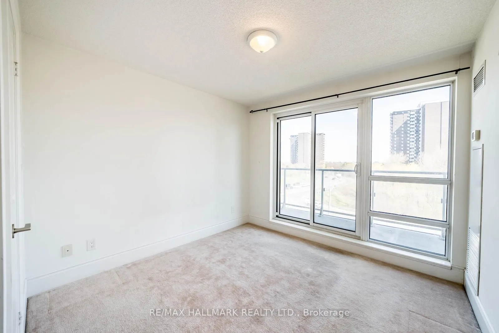 2015 Sheppard Avenue E #407