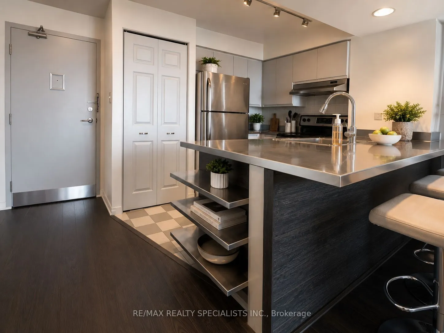 801 King Street W #1120
