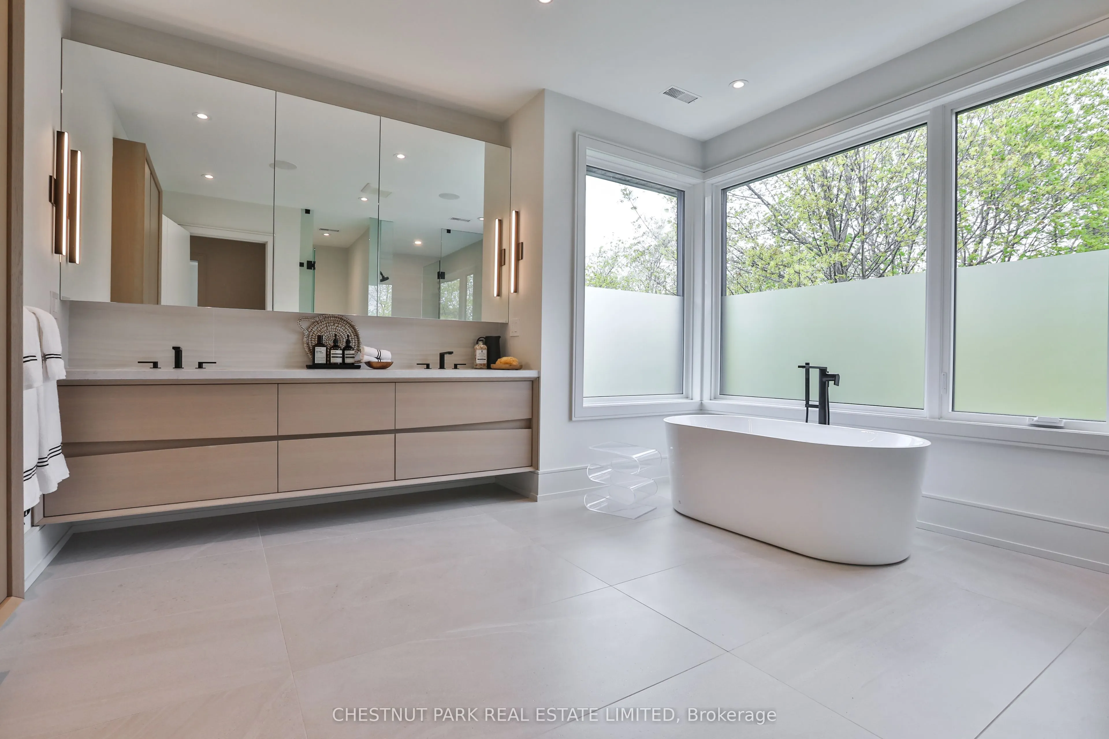 2 Marchwood Drive
