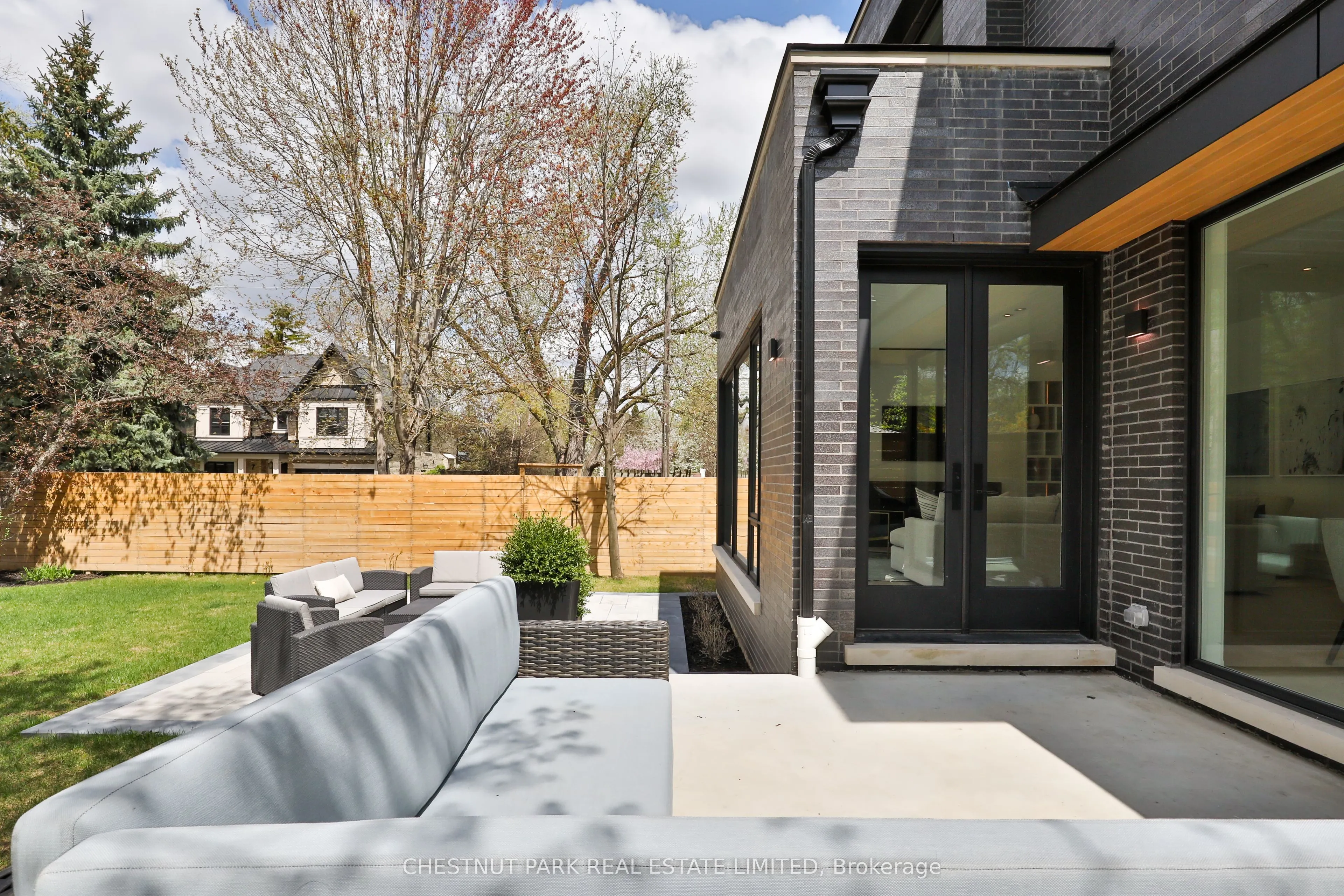 2 Marchwood Drive