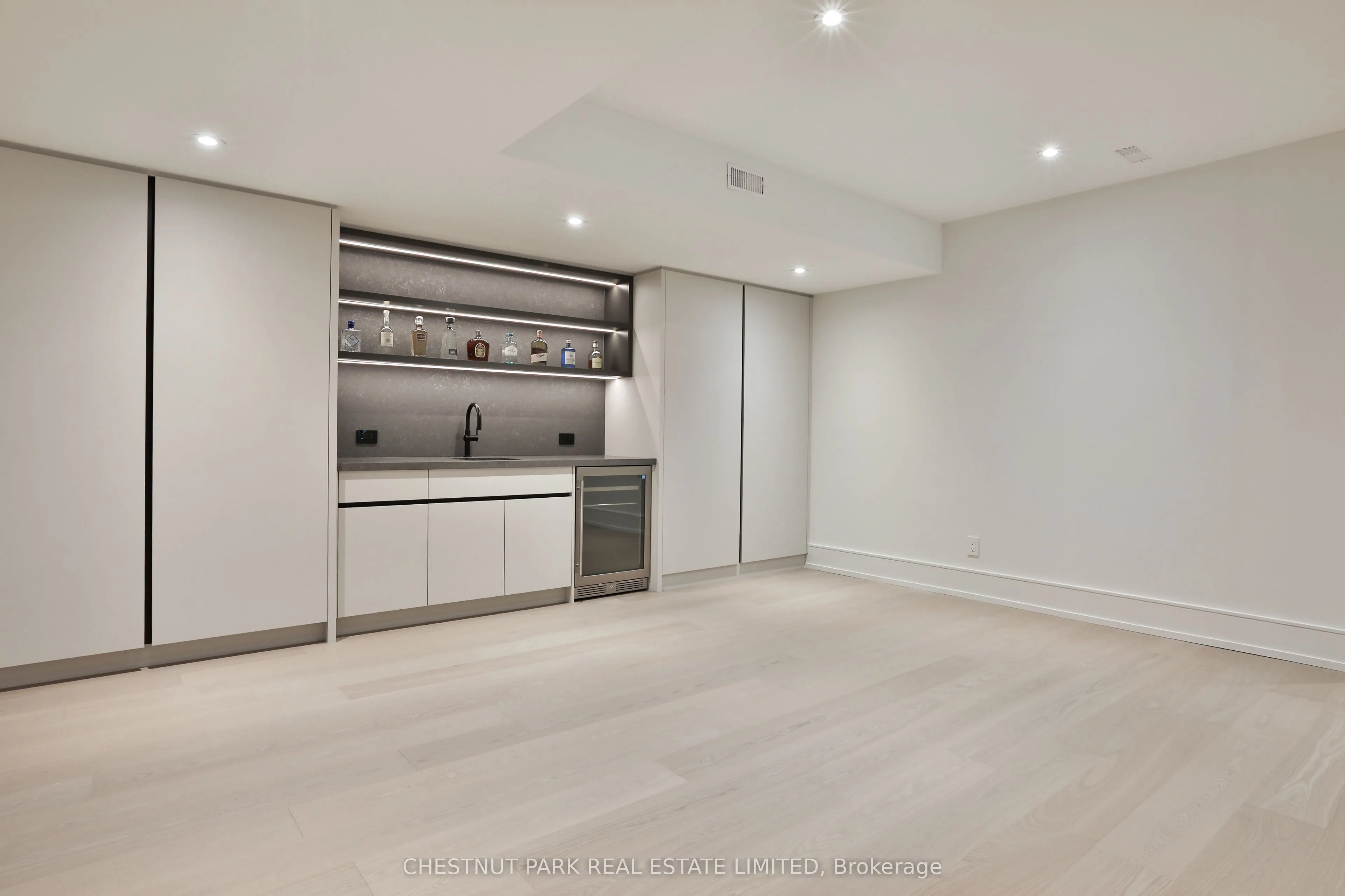 2 Marchwood Drive