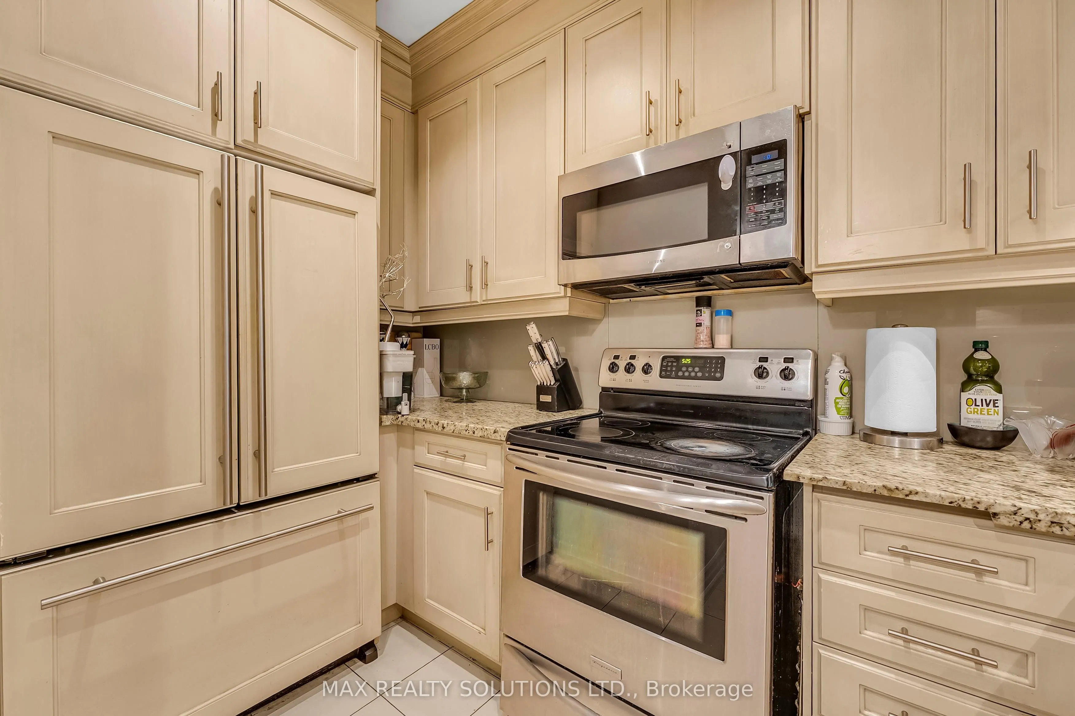 20 Burkebrook Place #319