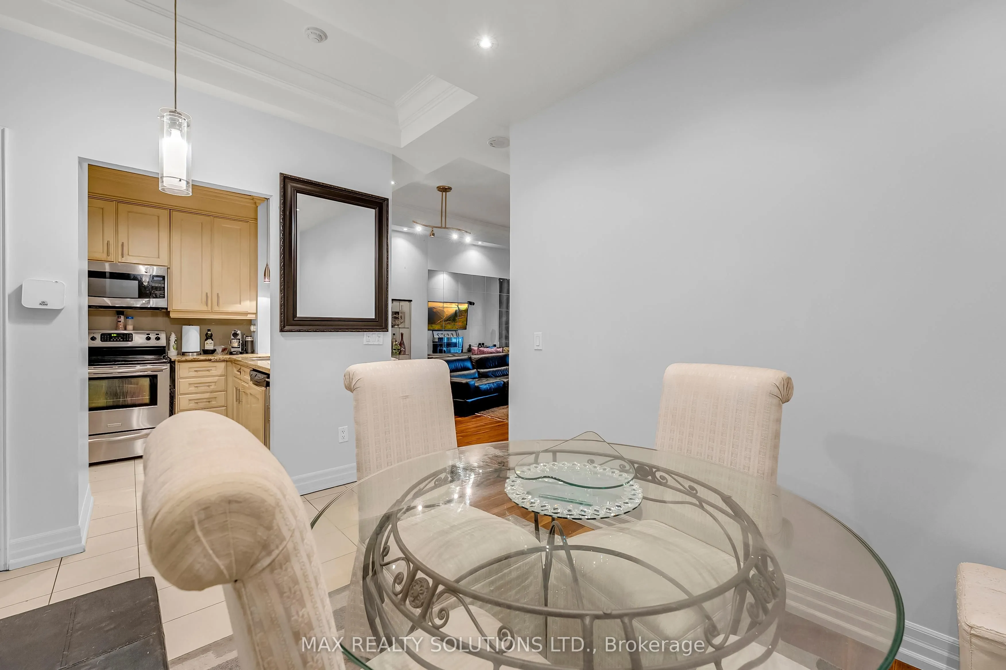 20 Burkebrook Place #319