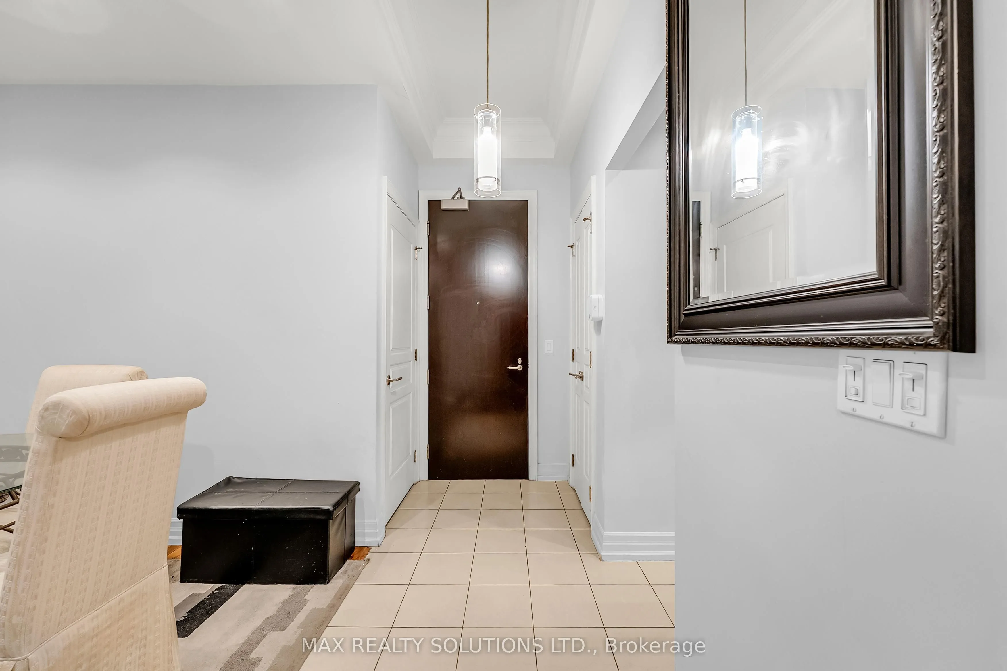20 Burkebrook Place #319