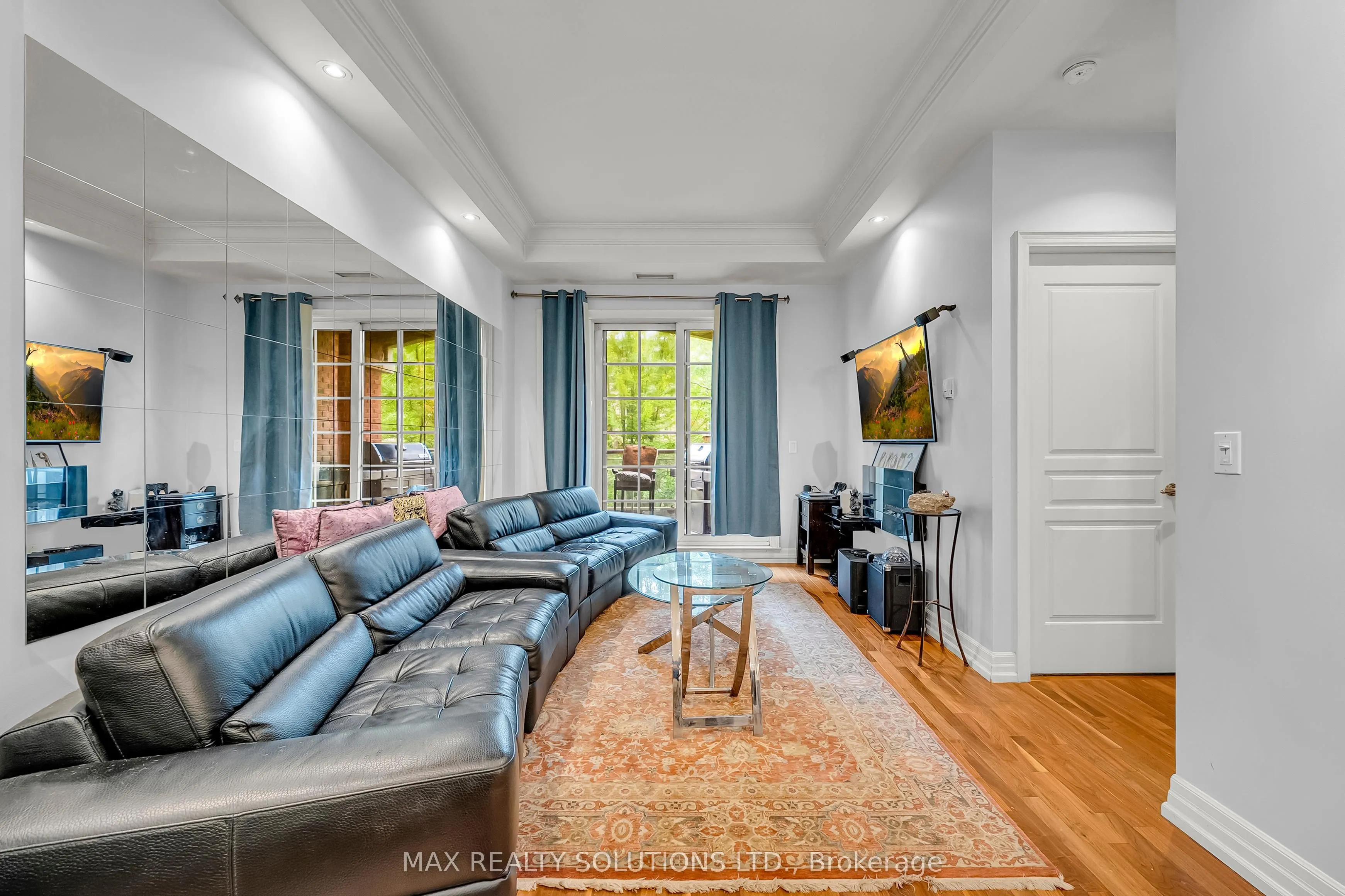 20 Burkebrook Place #319