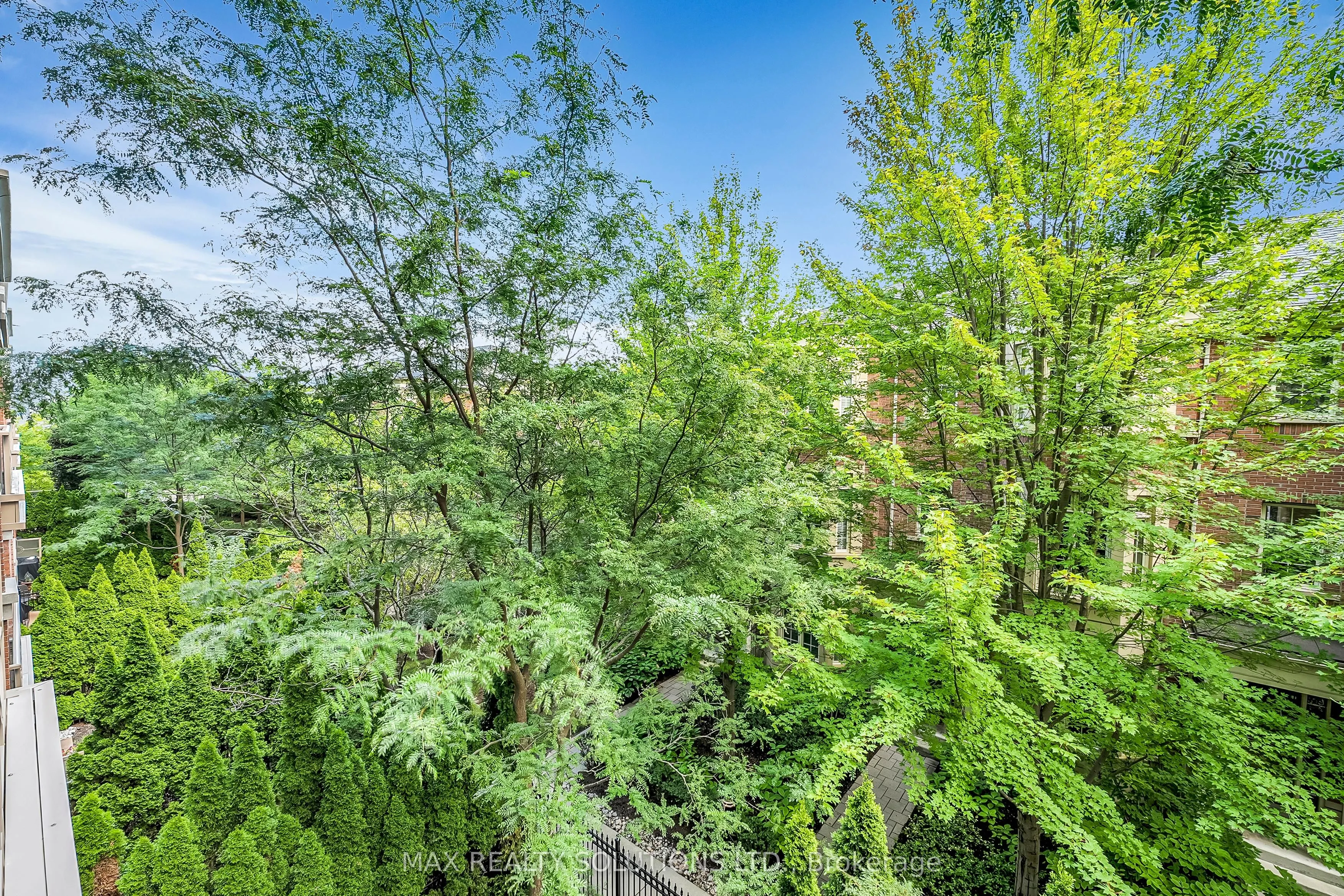 20 Burkebrook Place #319