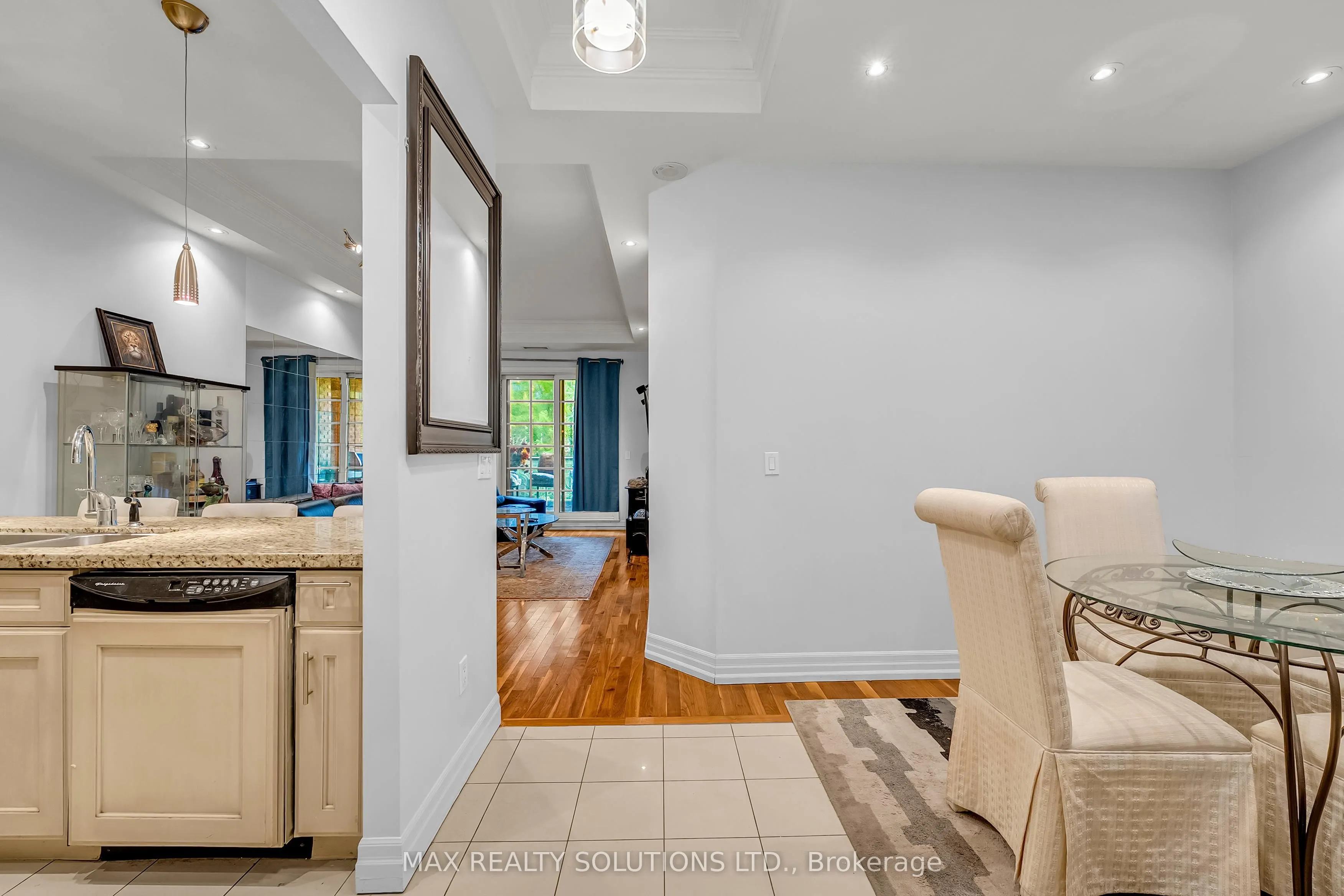 20 Burkebrook Place #319