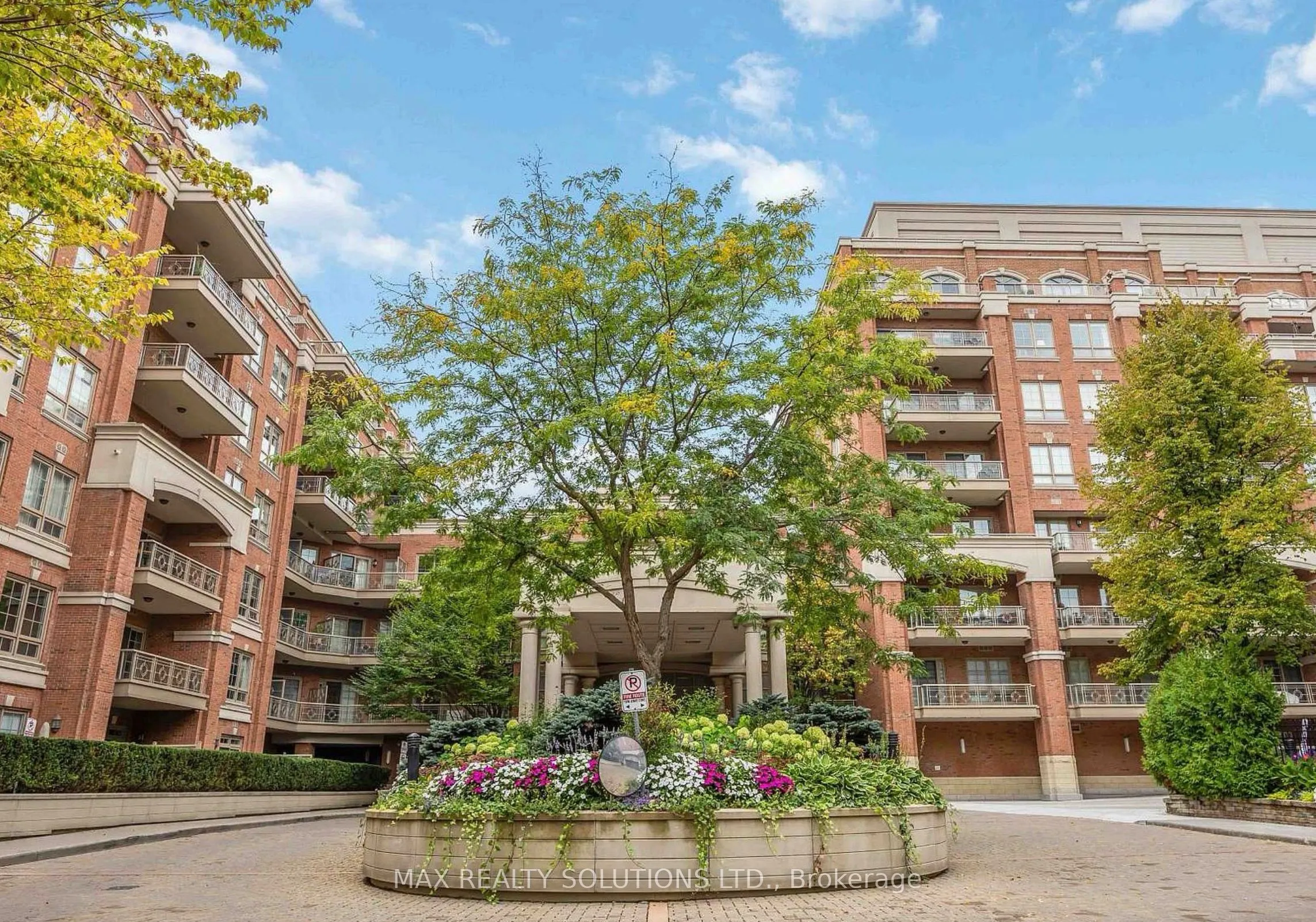 20 Burkebrook Place #319
