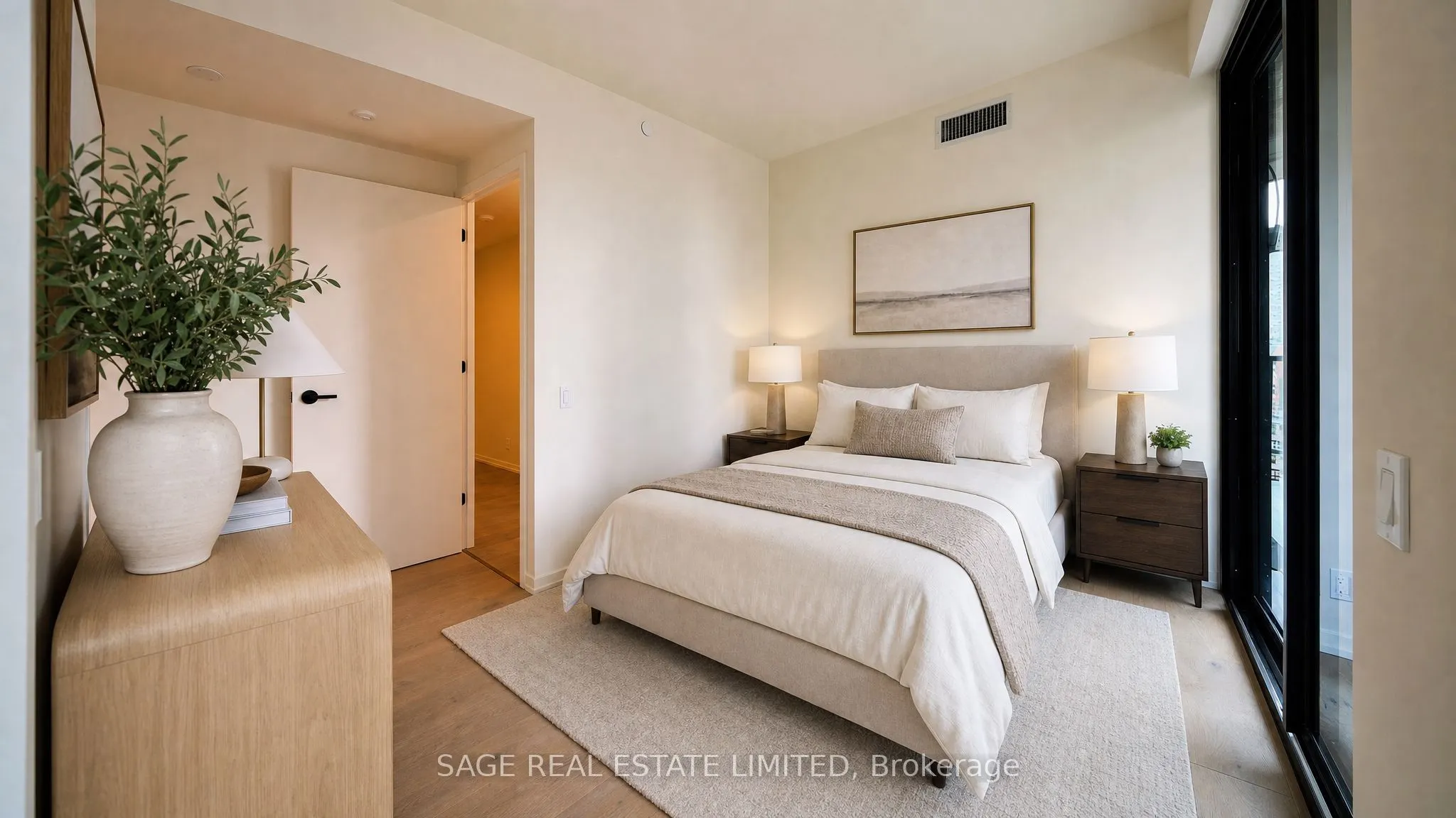 109 Erskine Avenue #1508