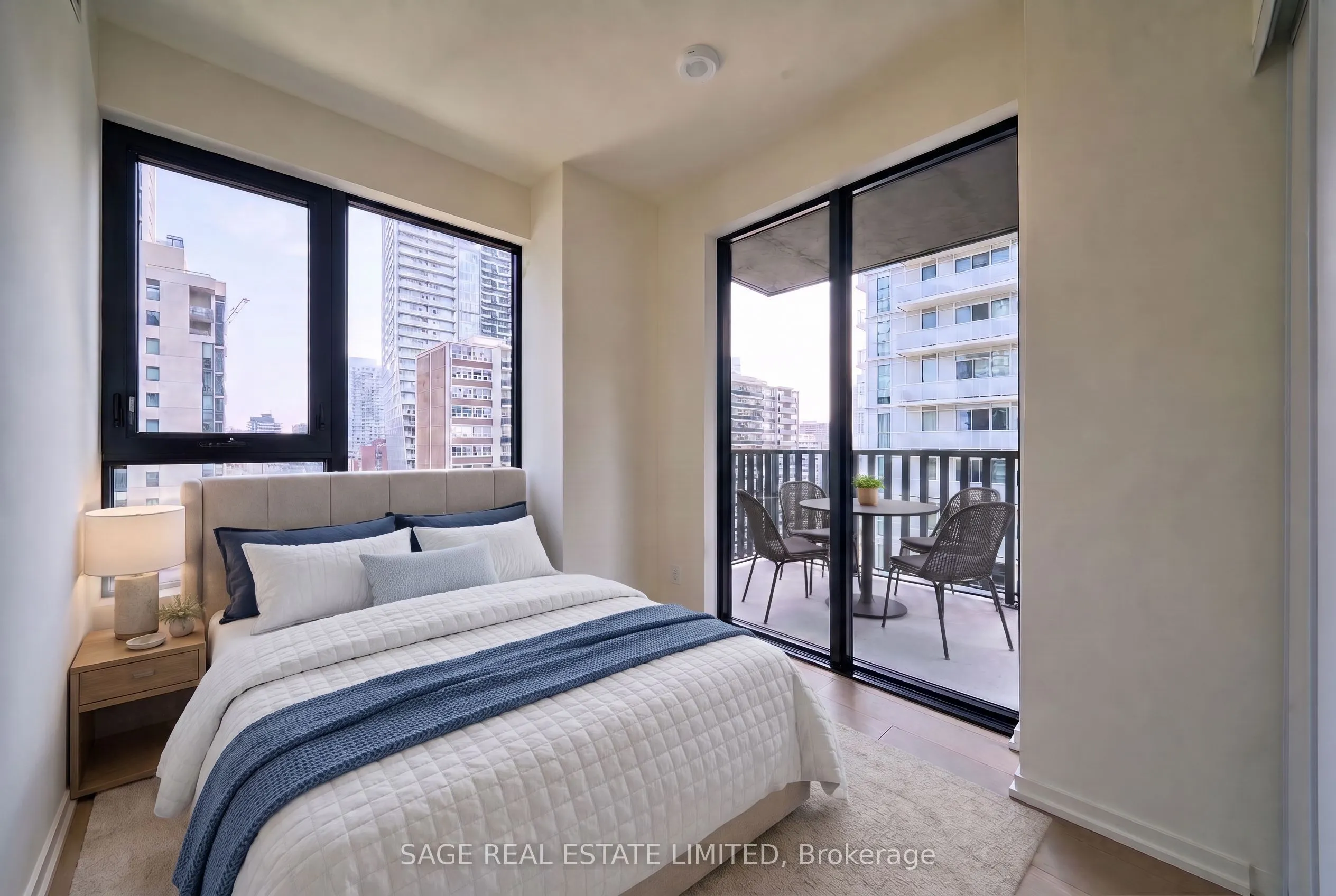 109 Erskine Avenue #1508