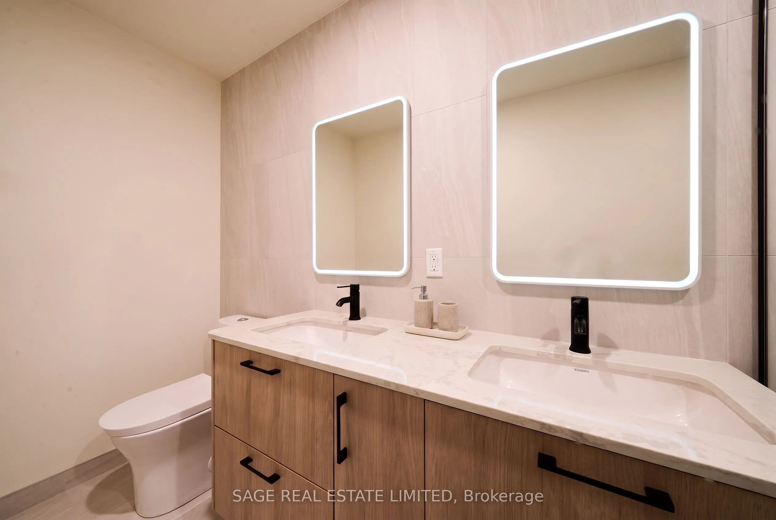 109 Erskine Avenue #1508