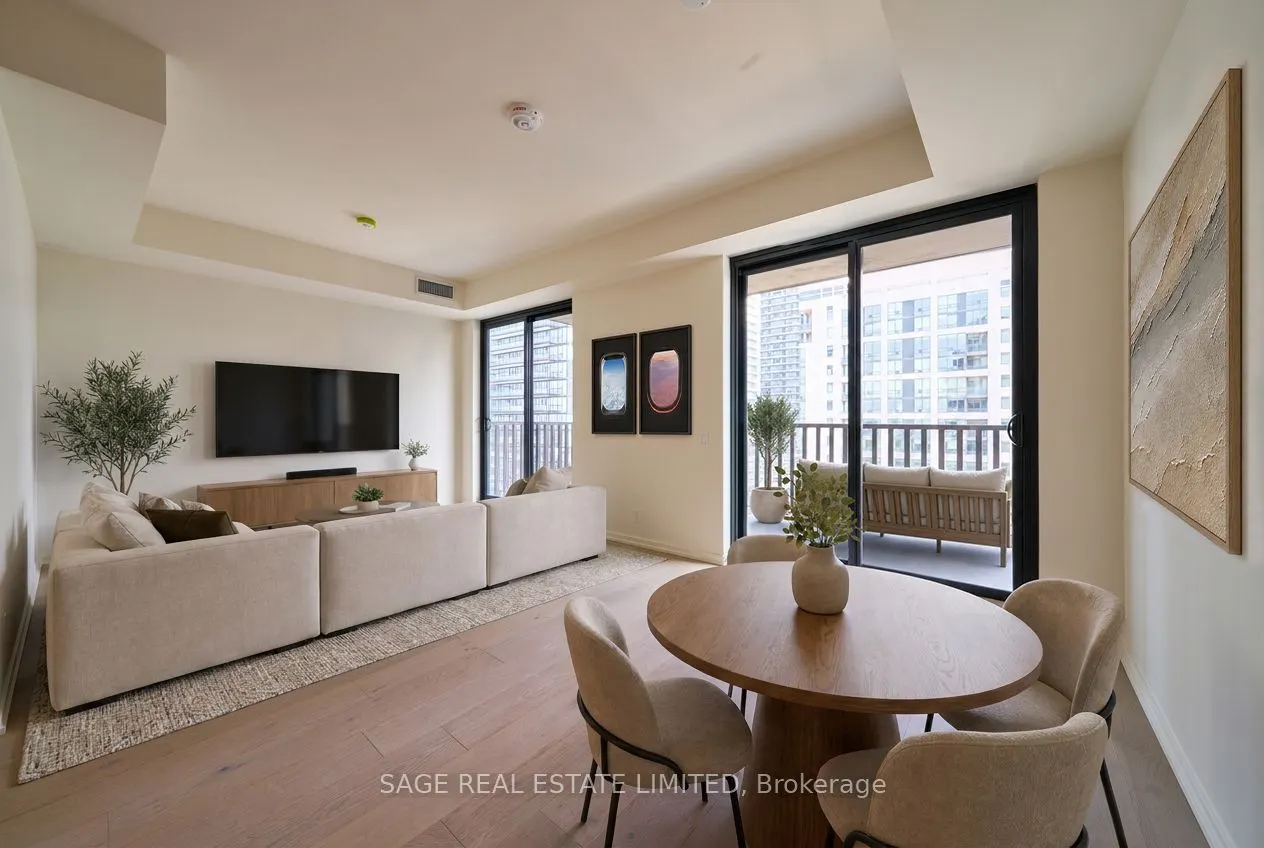 109 Erskine Avenue #1508