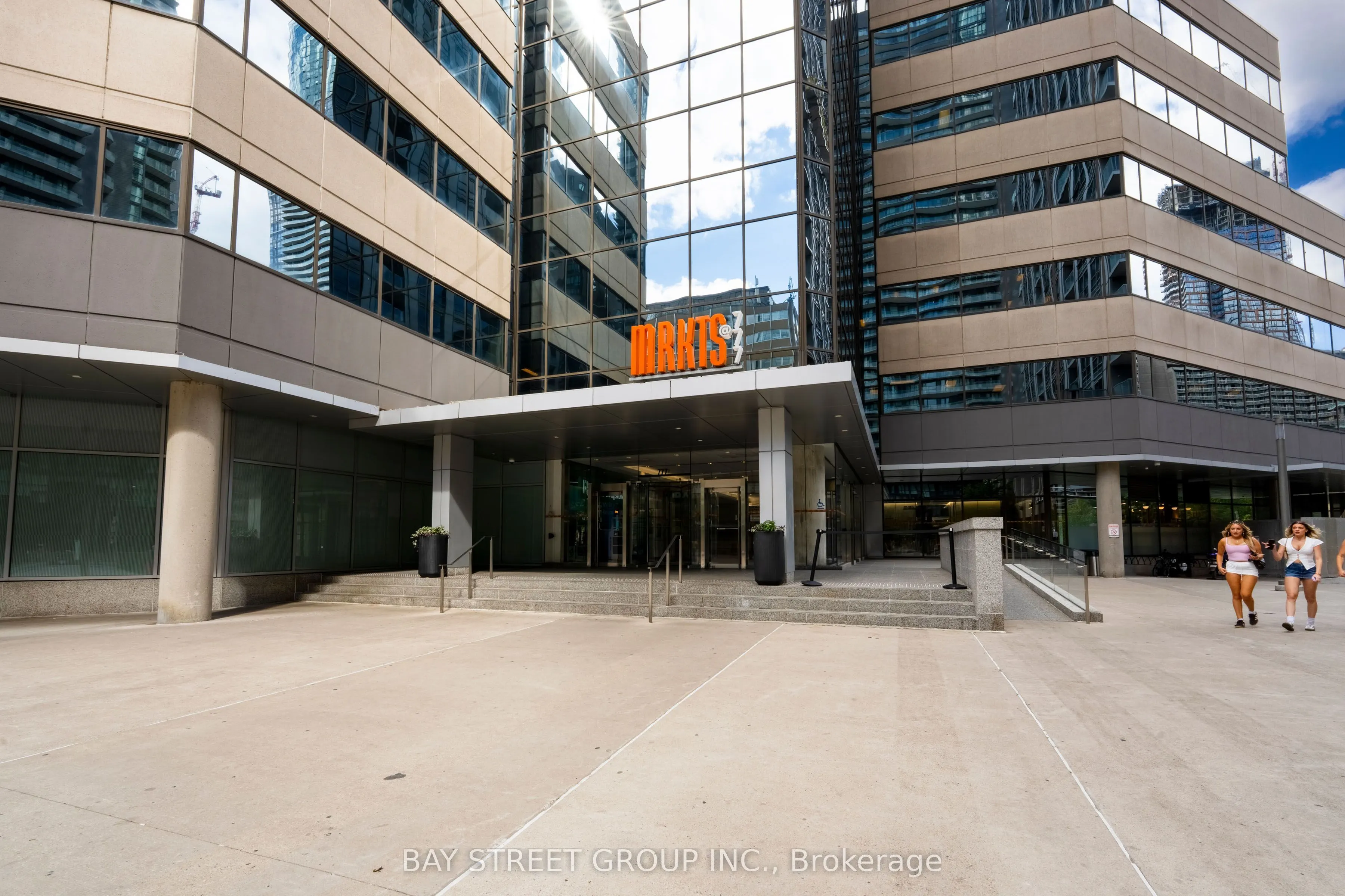 770 Bay Street #709