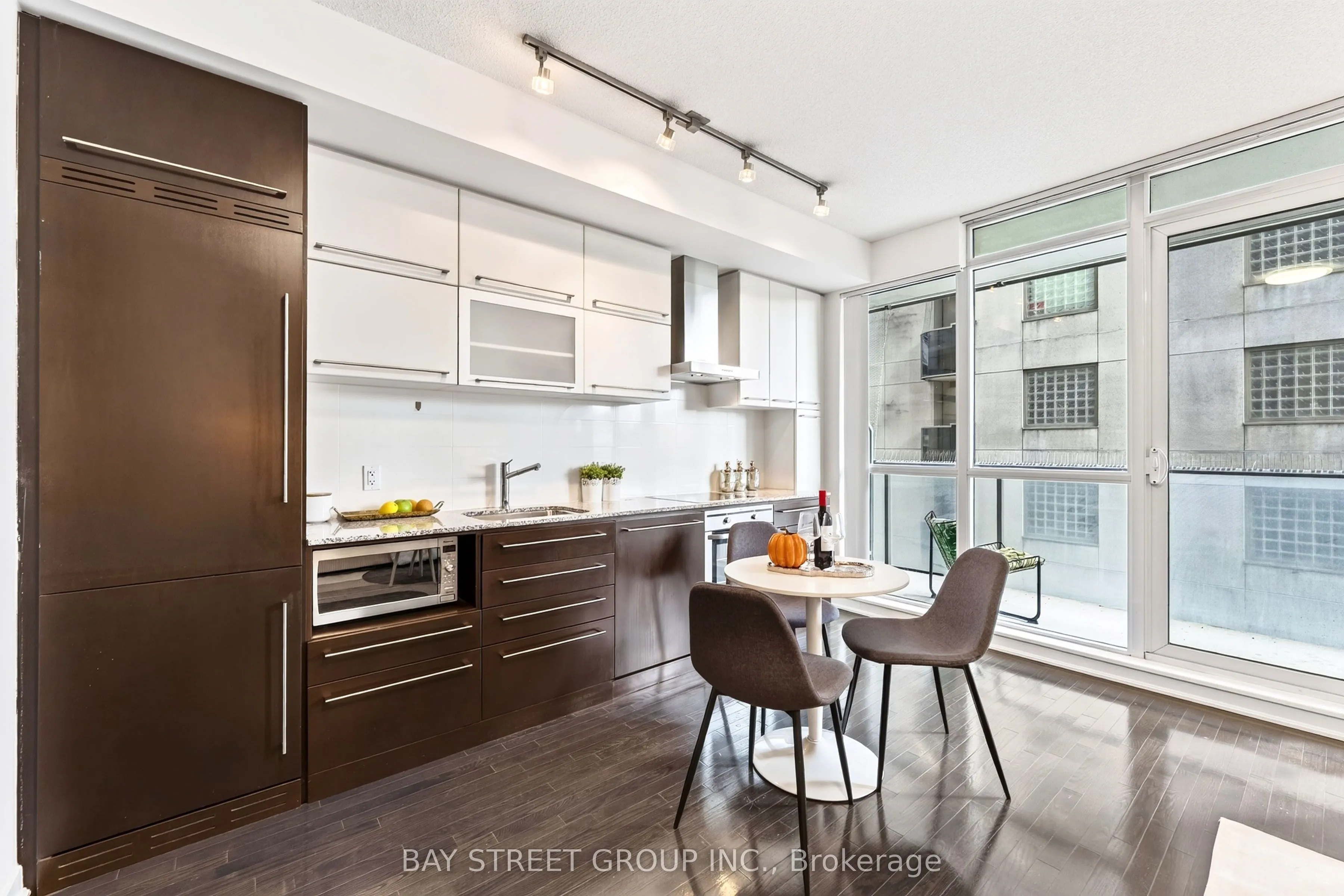 770 Bay Street #709