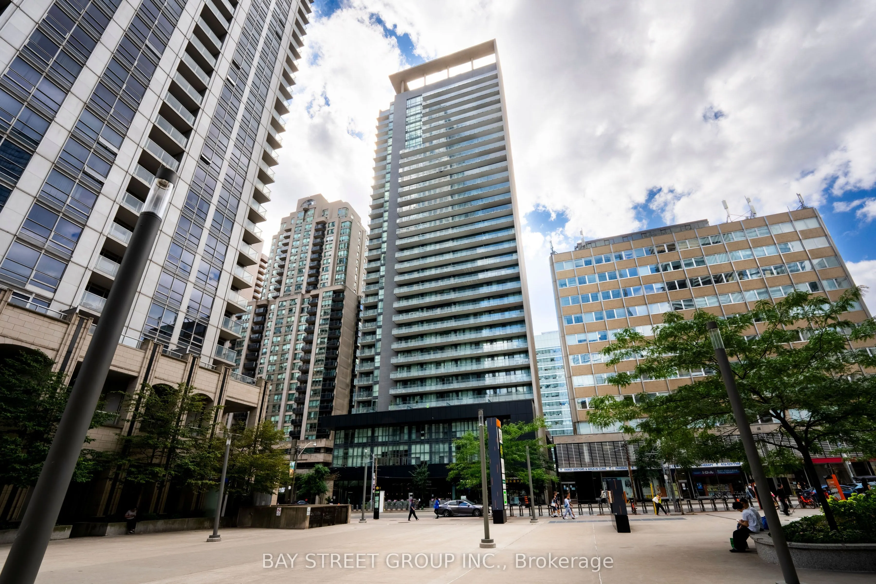 770 Bay Street #709