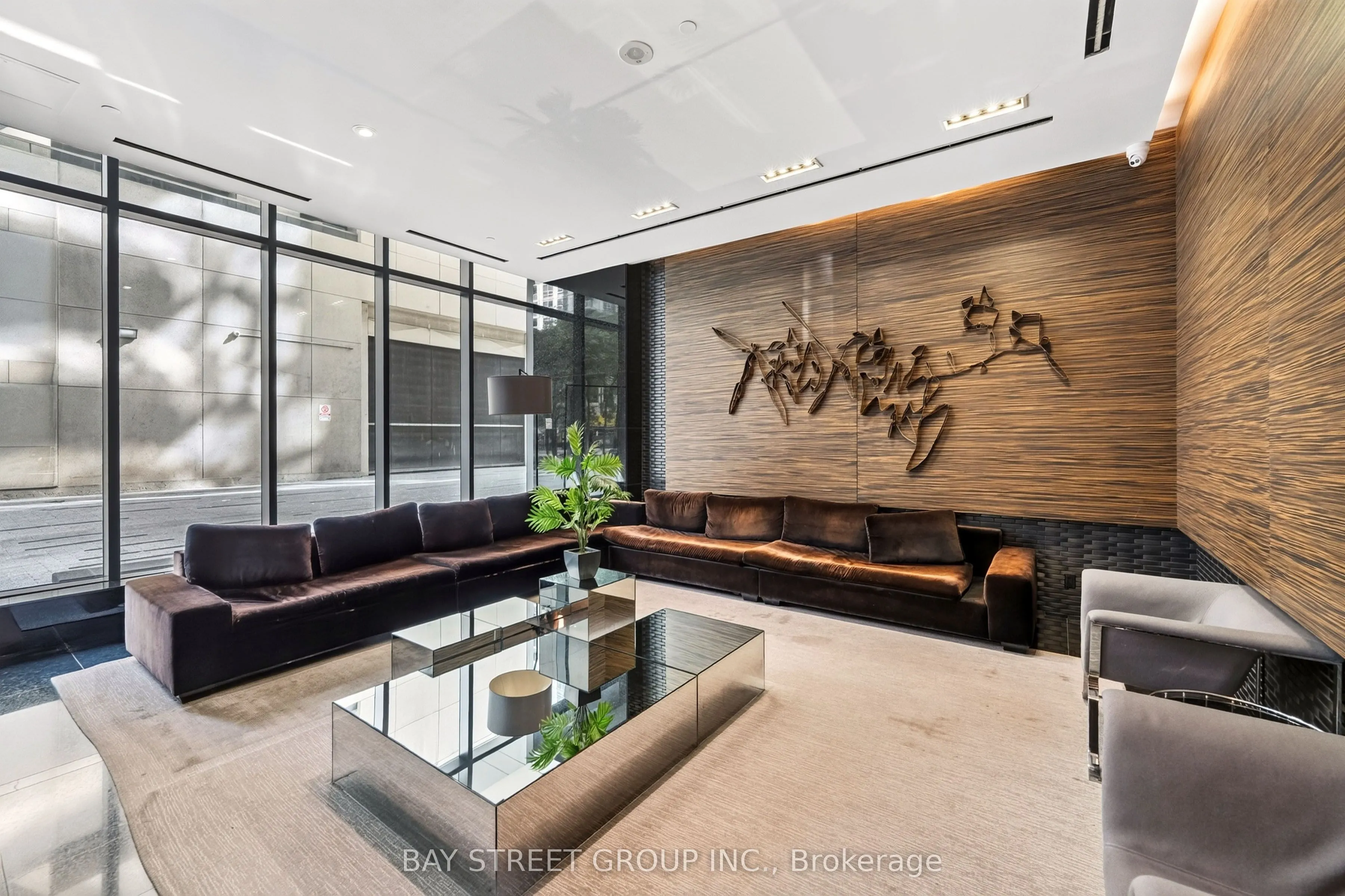 770 Bay Street #709