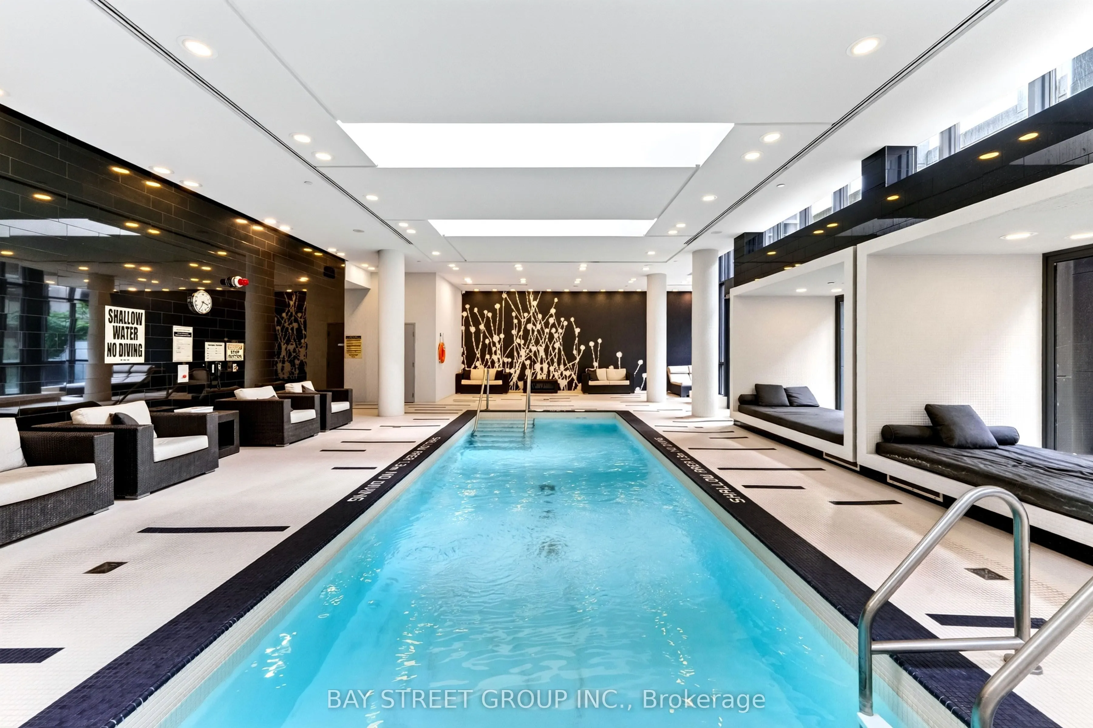 770 Bay Street #709