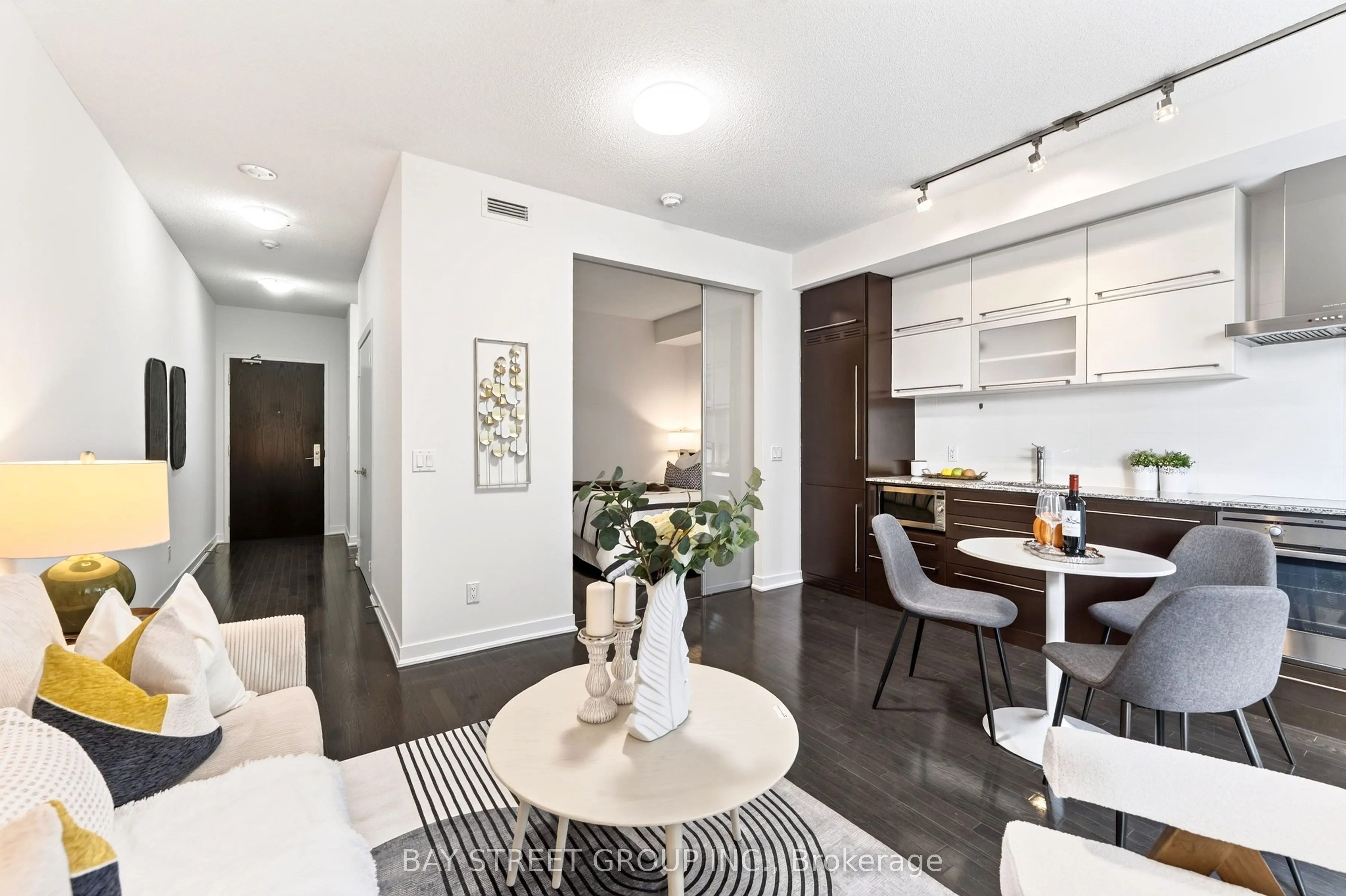 770 Bay Street #709