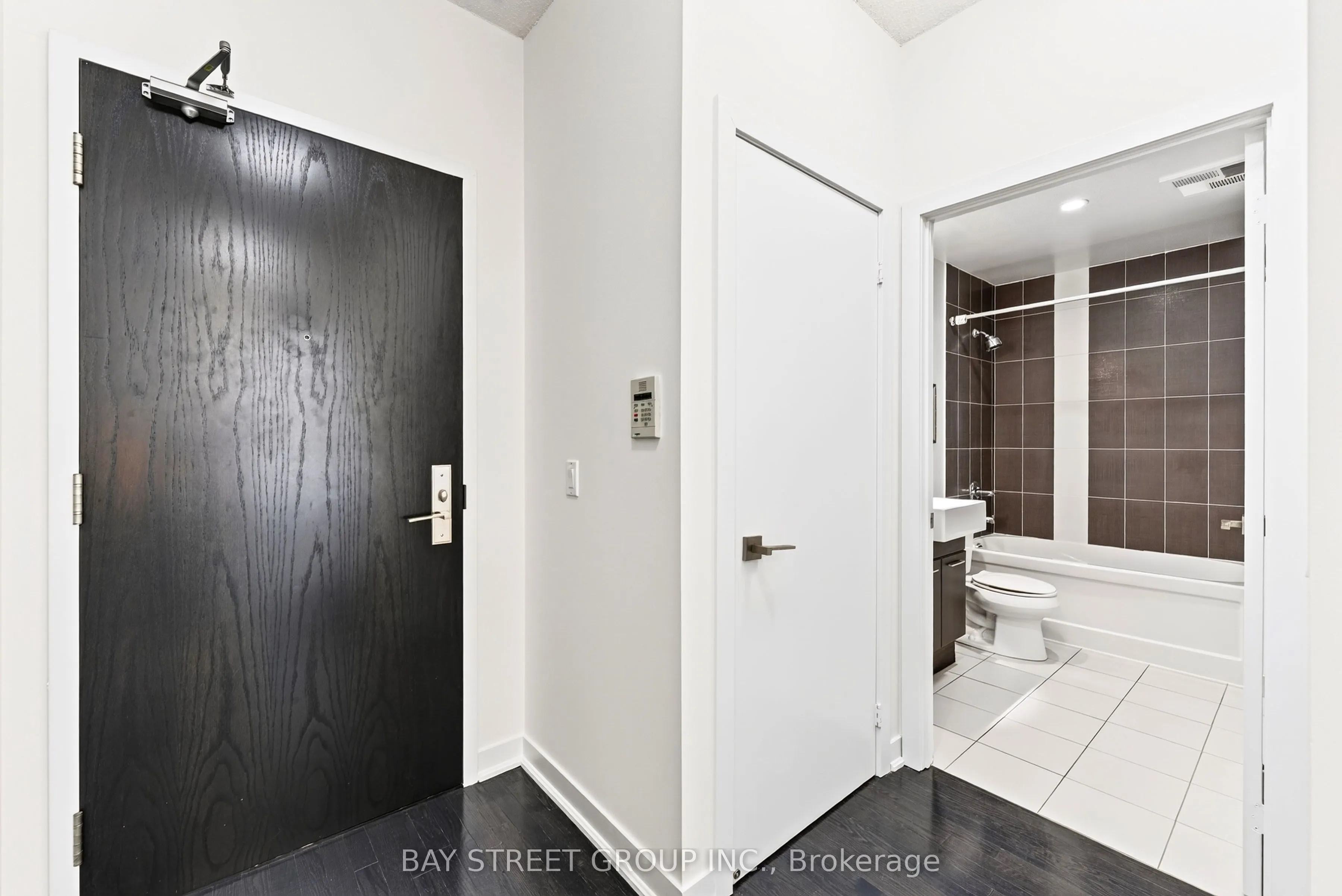 770 Bay Street #709