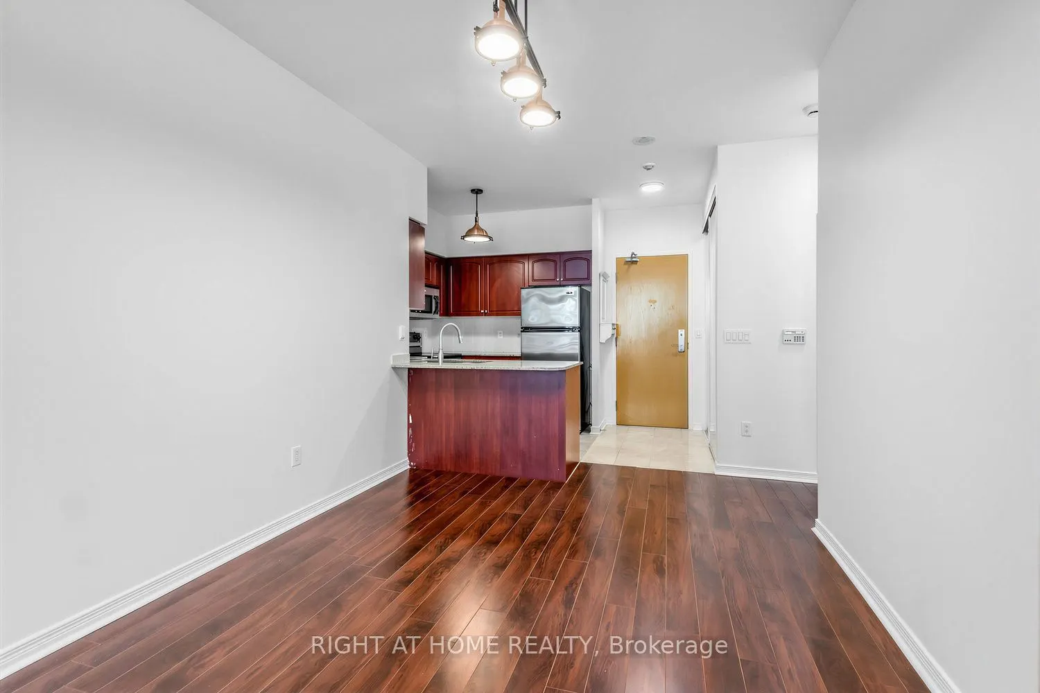509 Beecroft Avenue #107