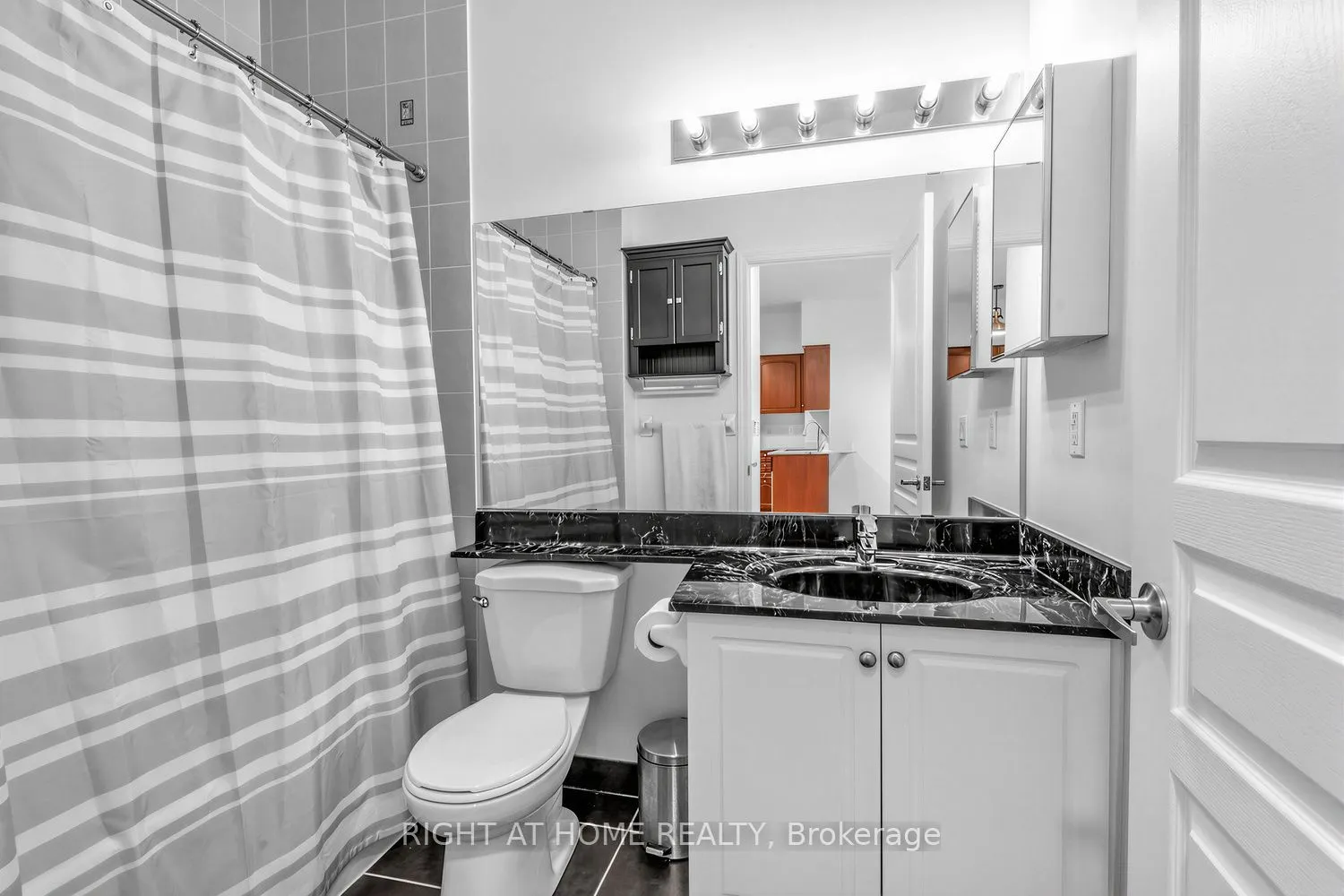 509 Beecroft Avenue #107
