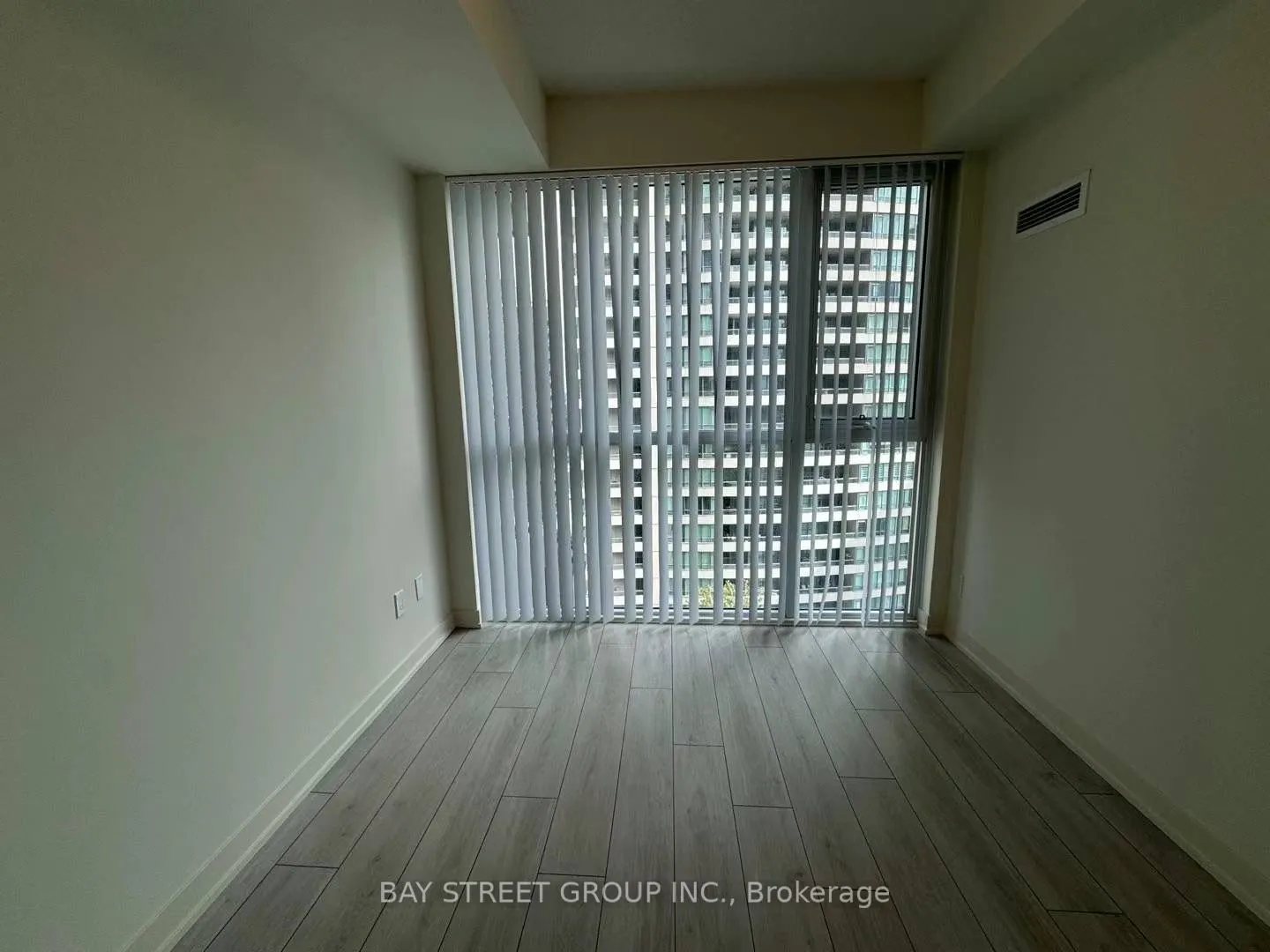4955 Yonge Street #1006
