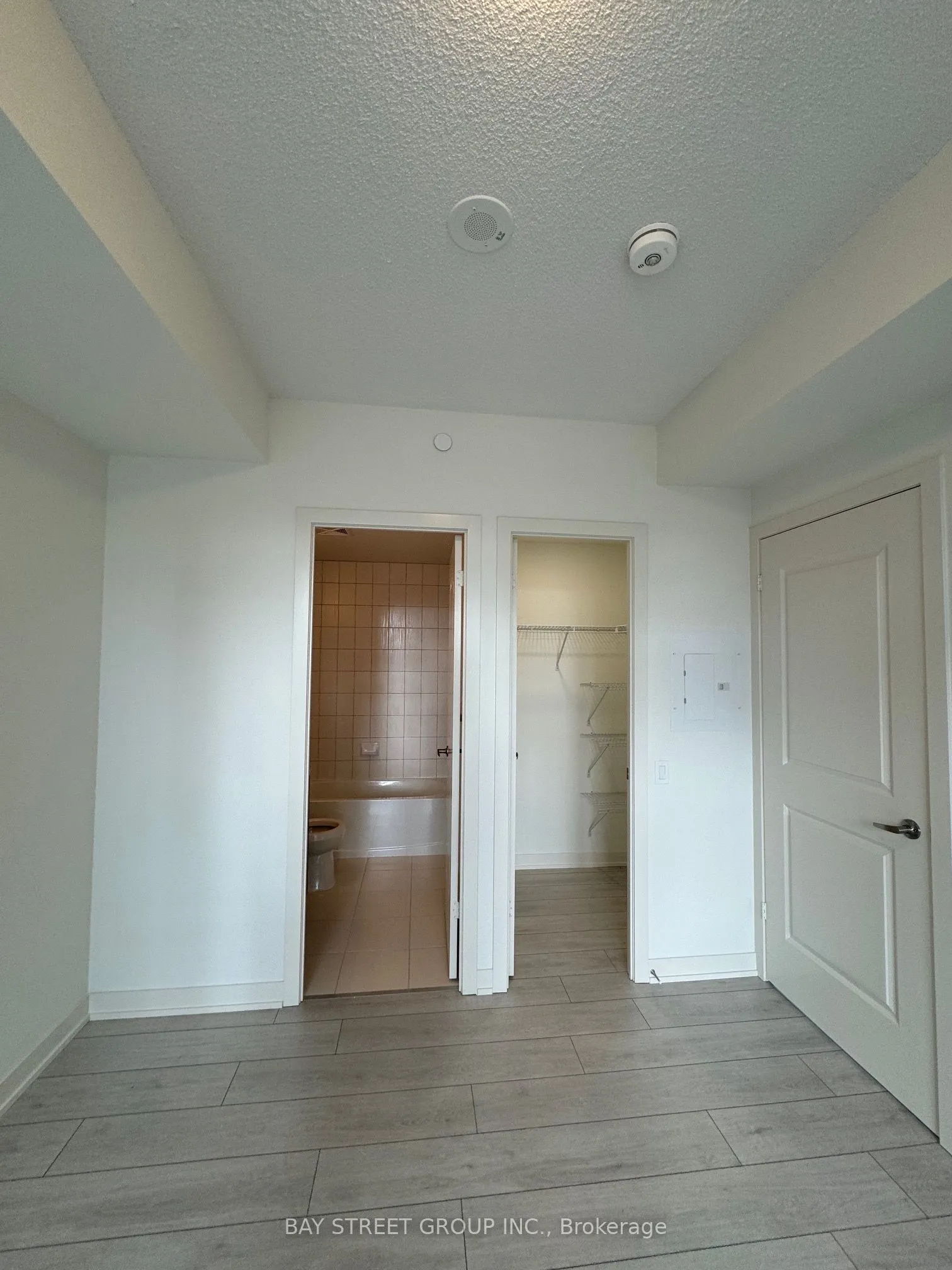 4955 Yonge Street #1006