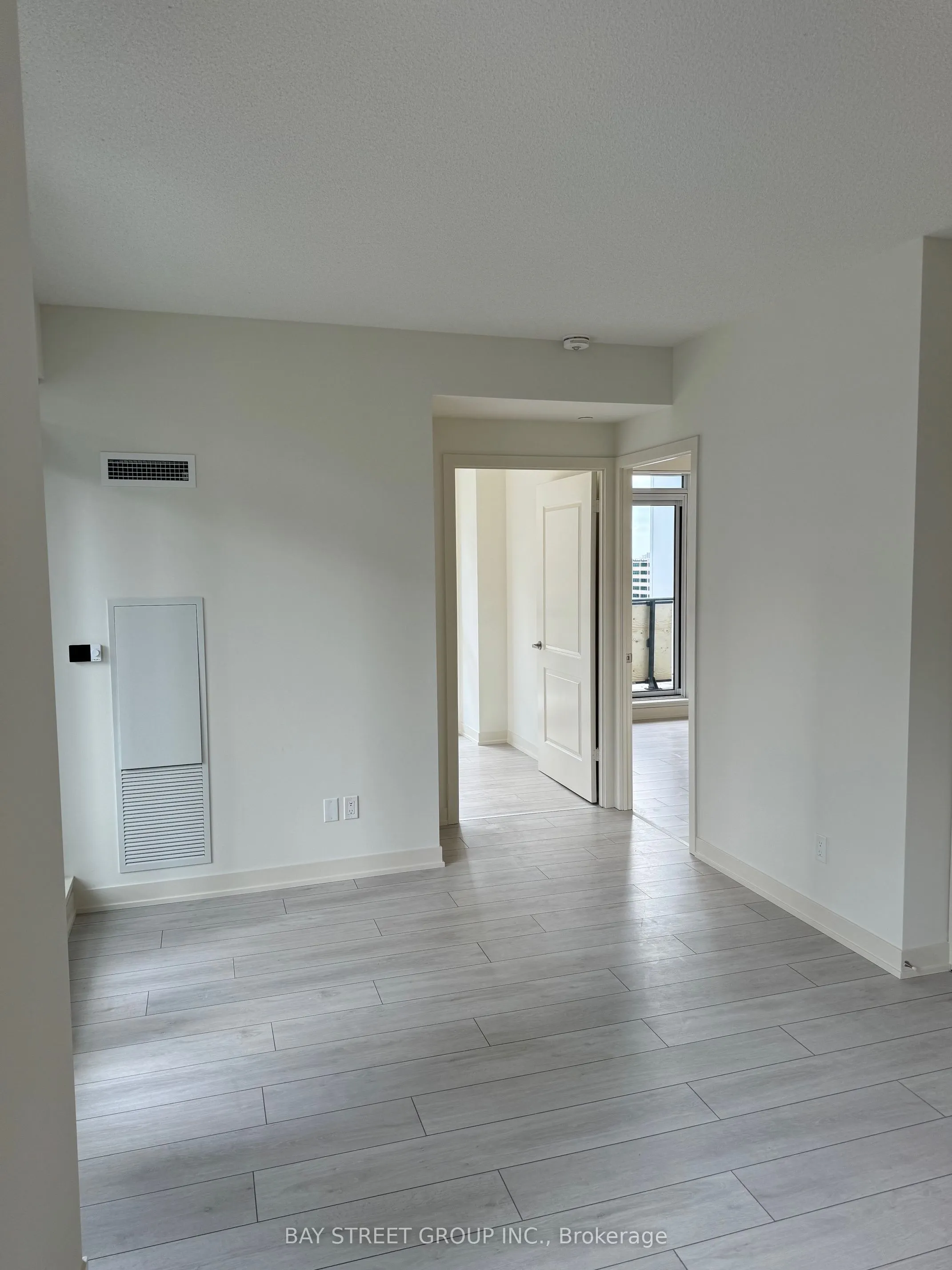 4955 Yonge Street #1006