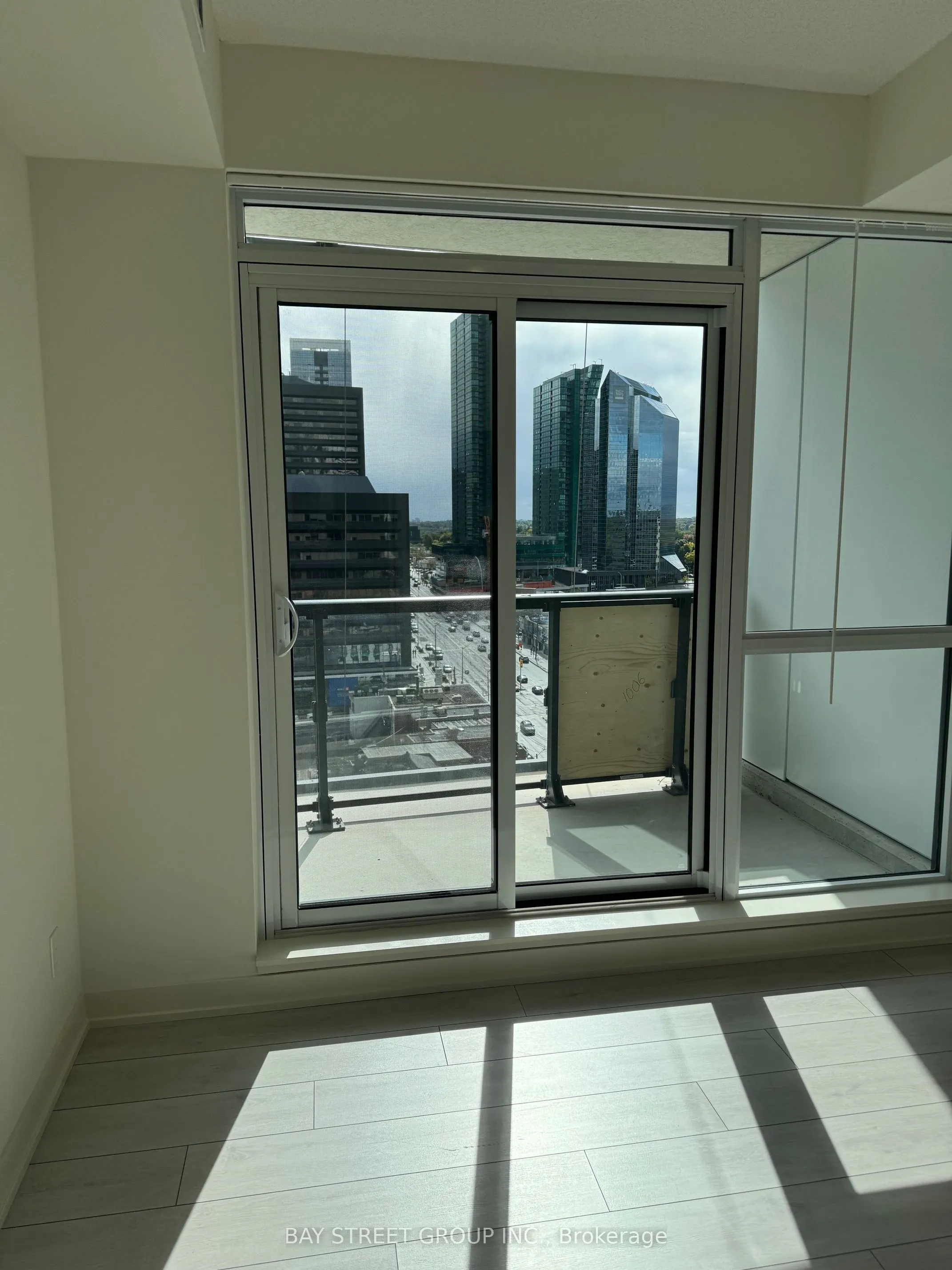 4955 Yonge Street #1006