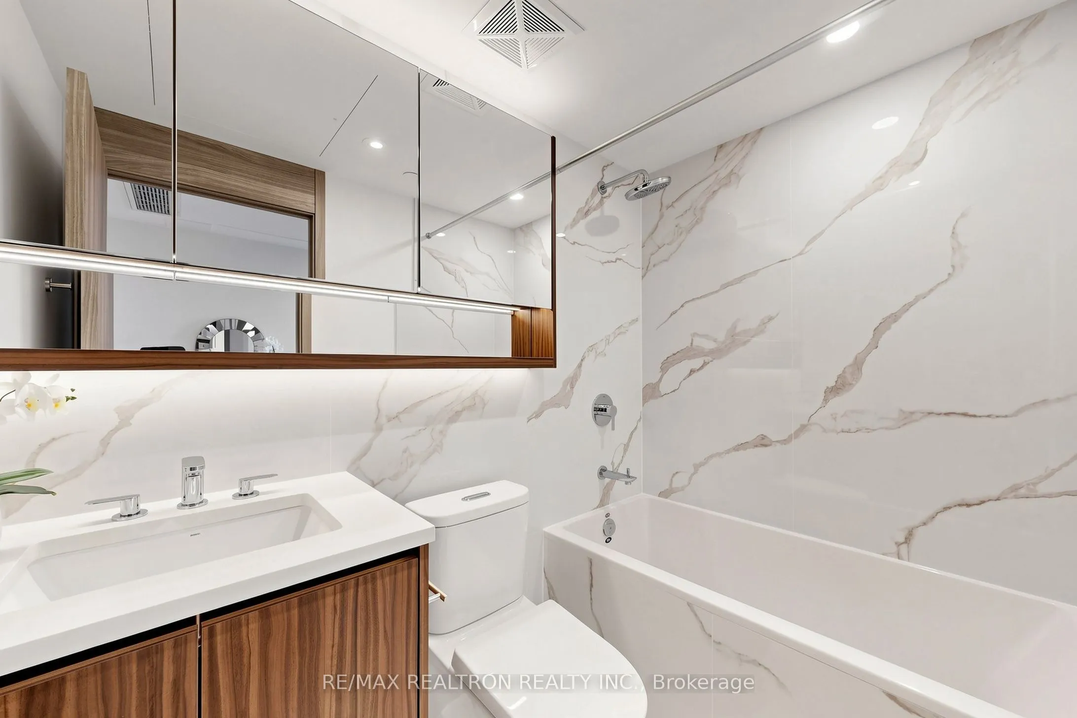 68 Esther Shiner Boulevard #1102