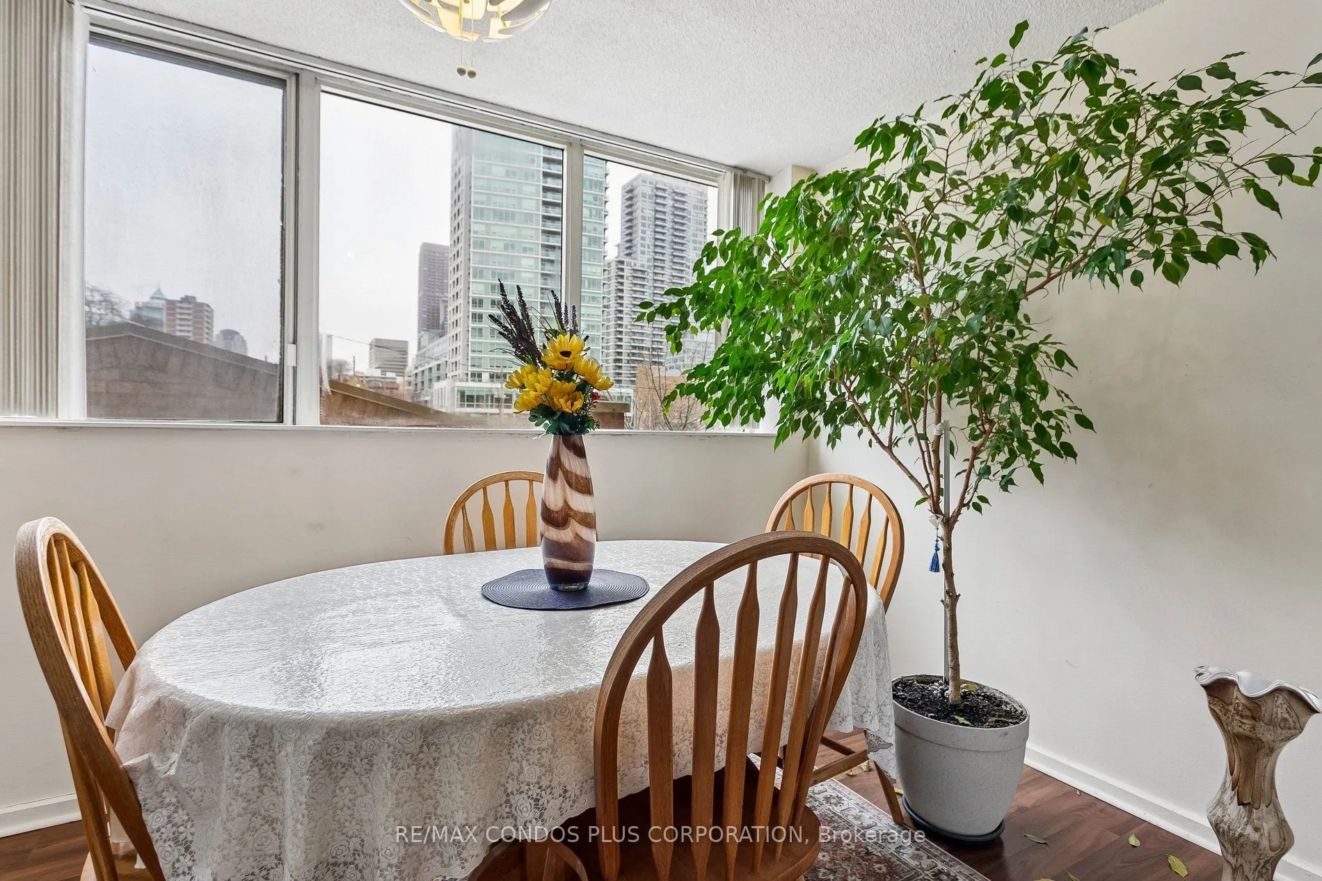 15 Maitland Place #204