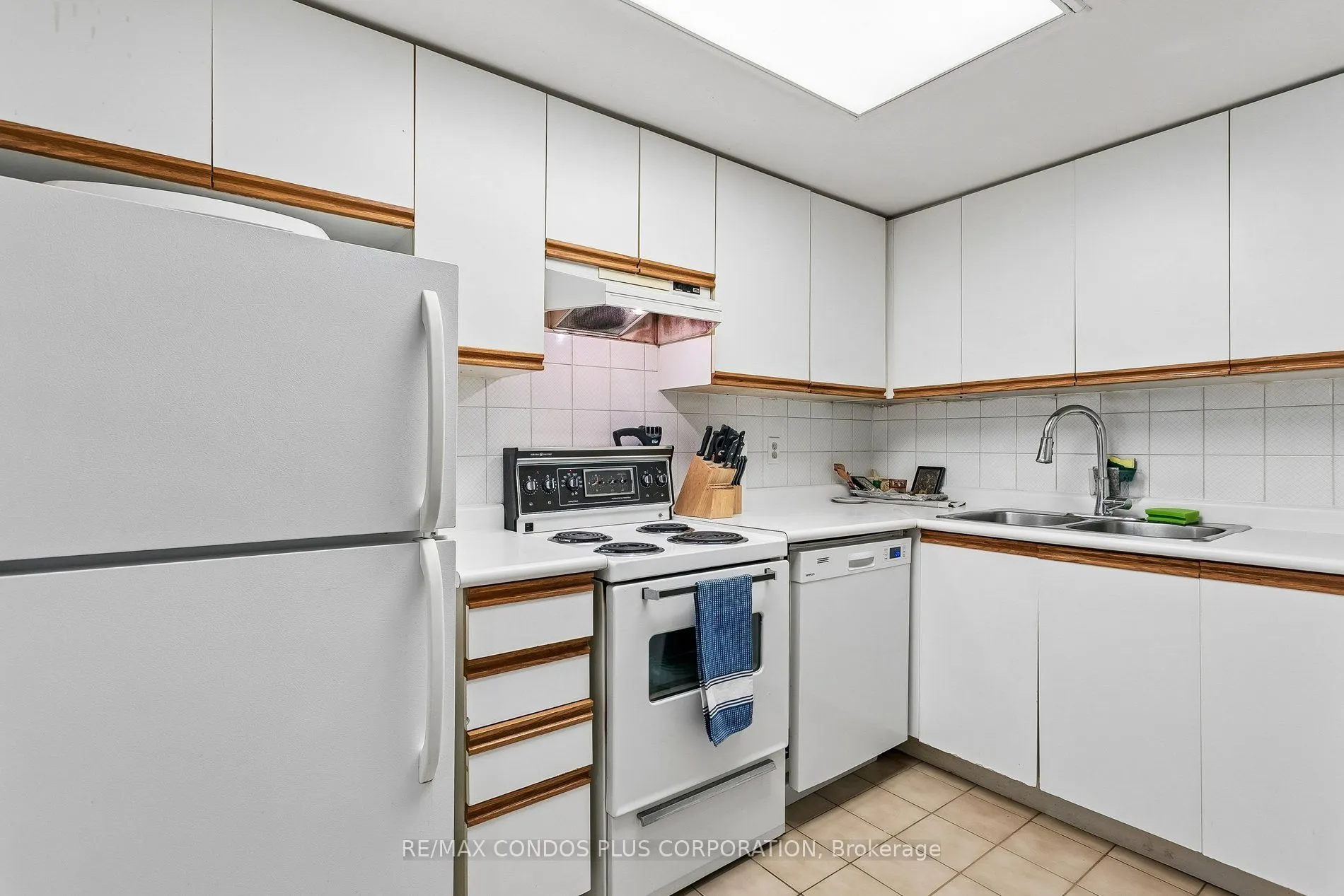 15 Maitland Place #204