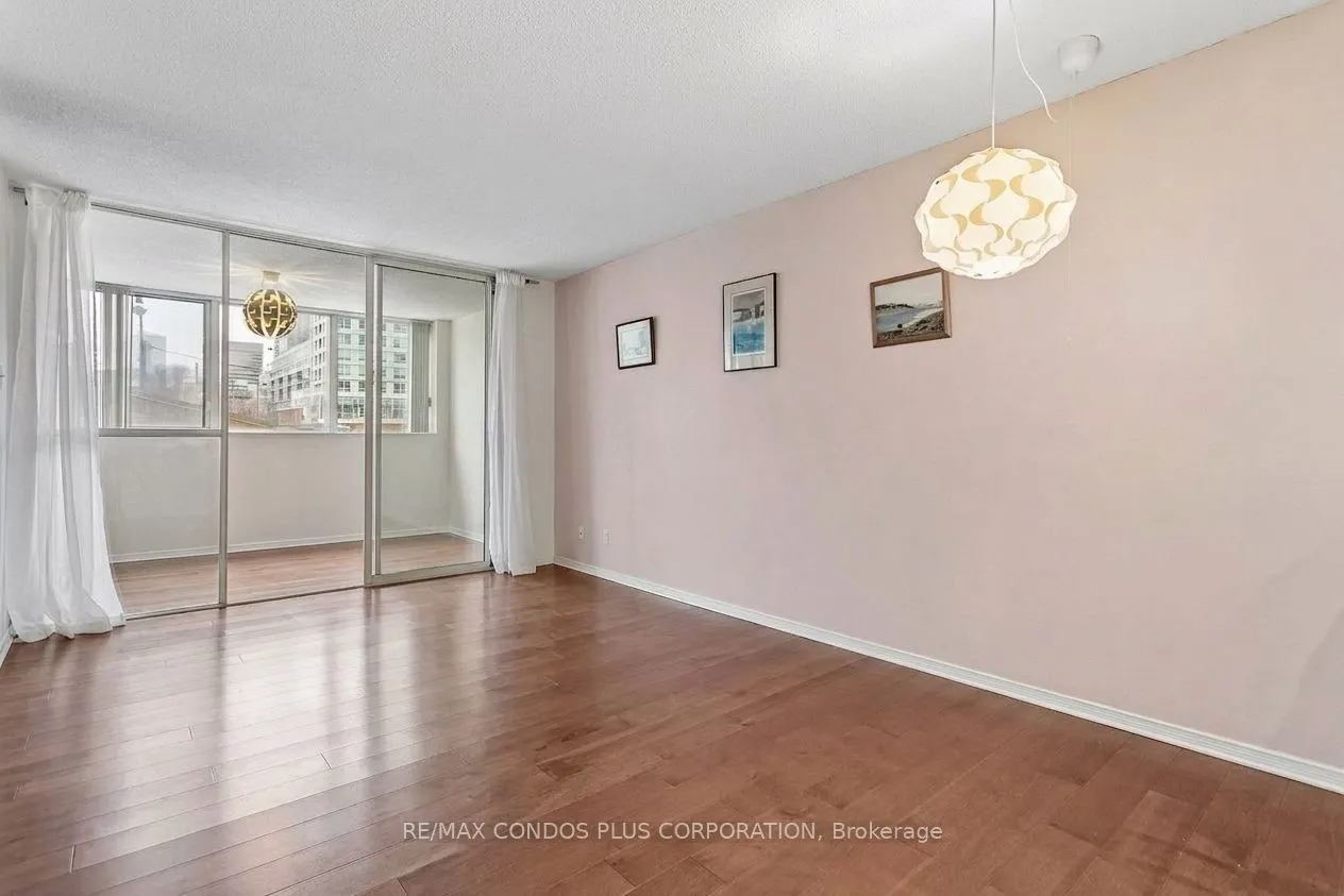 15 Maitland Place #204