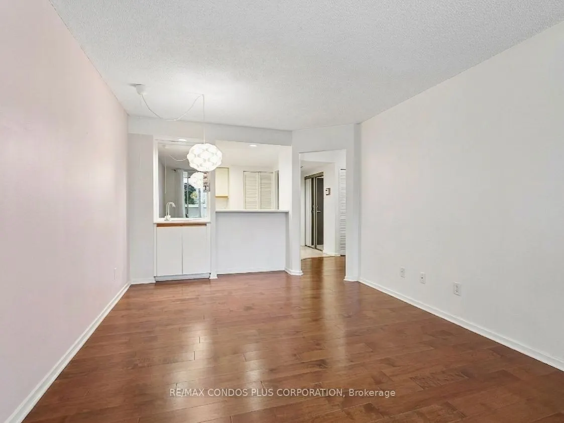 15 Maitland Place #204