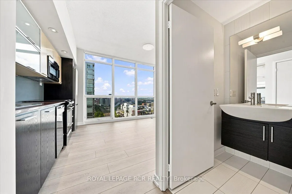 25 Capreol Court #3807