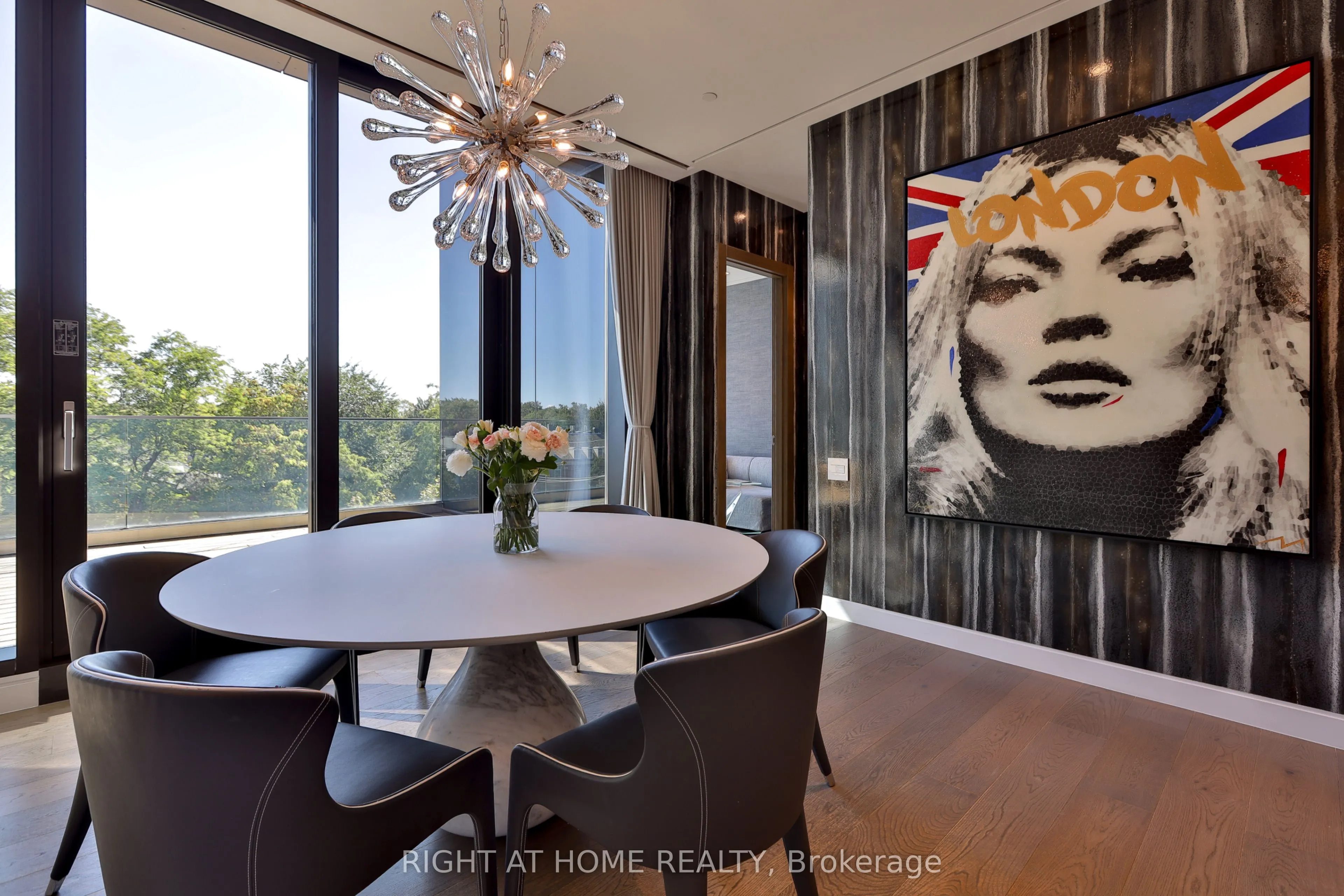 1 Roxborough Street E #501