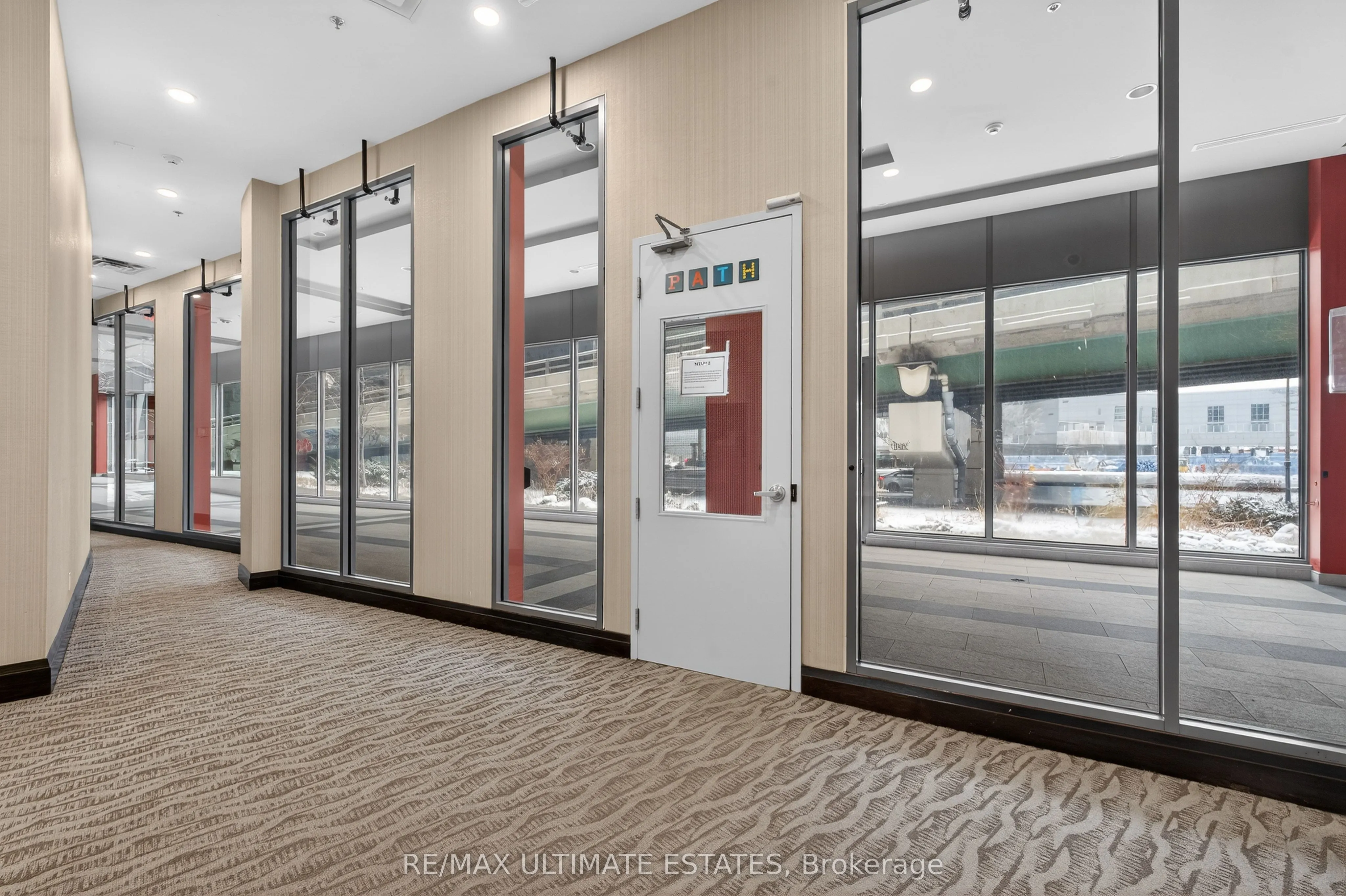 19 Grand Trunk Crescent #2205