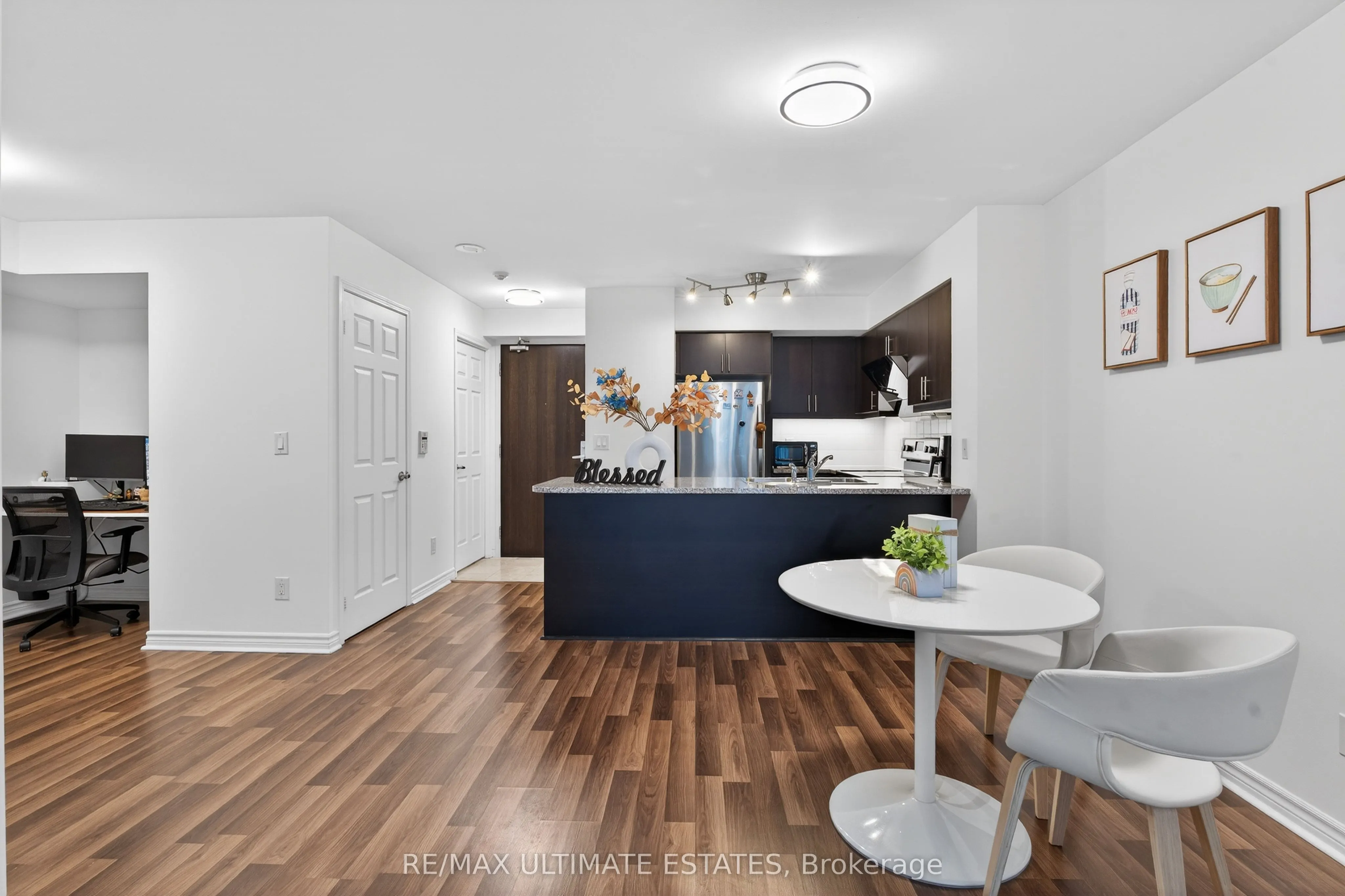 19 Grand Trunk Crescent #2205