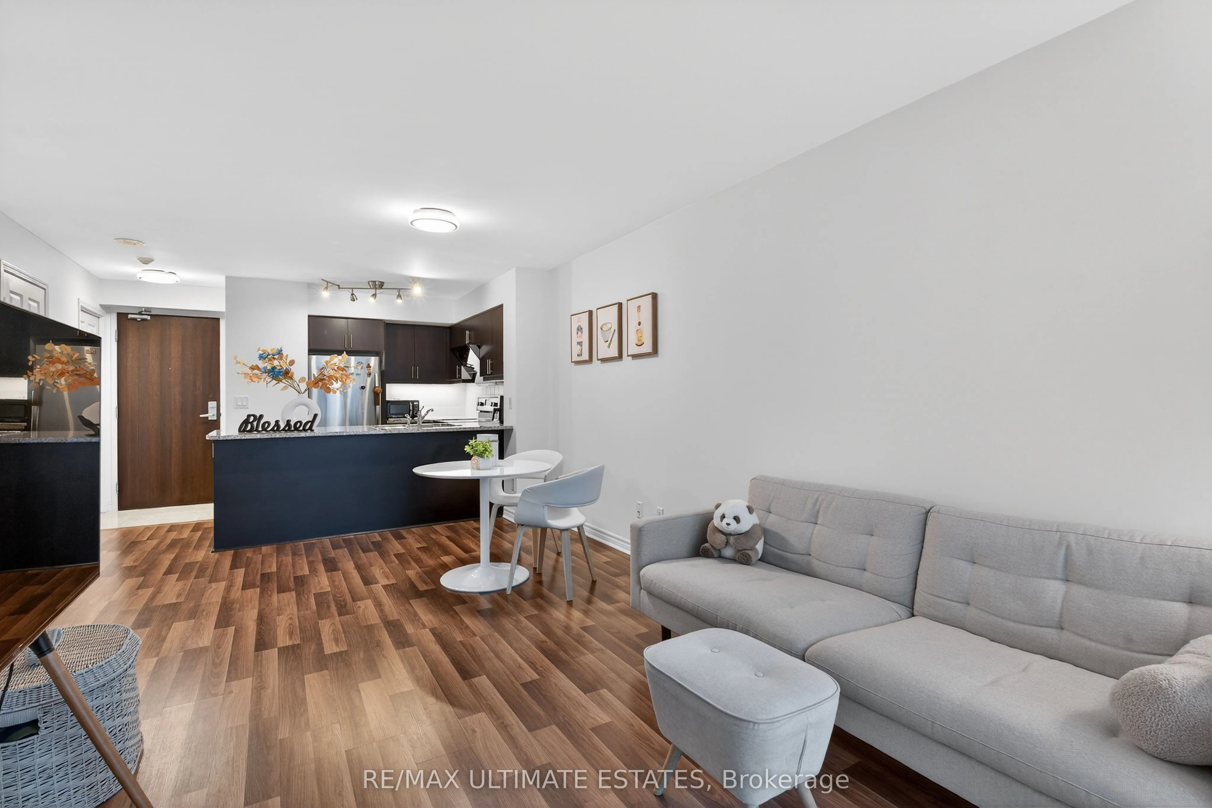 19 Grand Trunk Crescent #2205