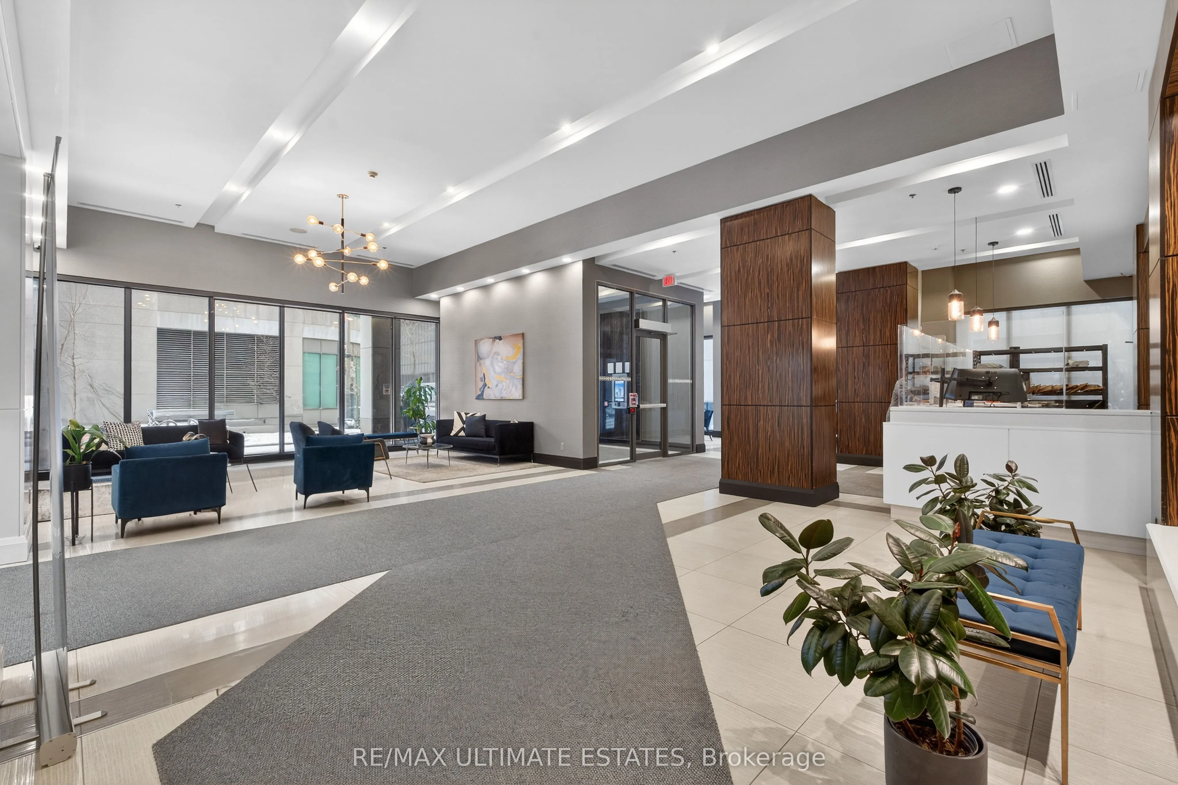 19 Grand Trunk Crescent #2205