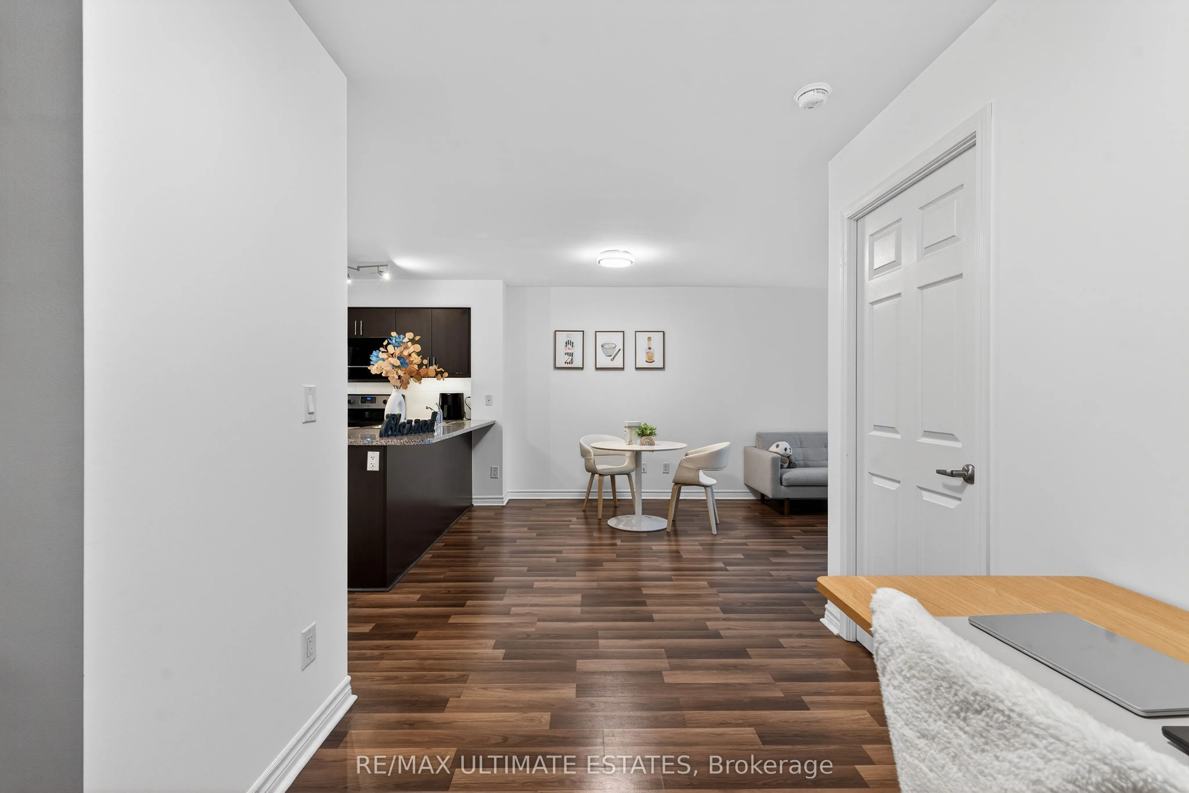 19 Grand Trunk Crescent #2205