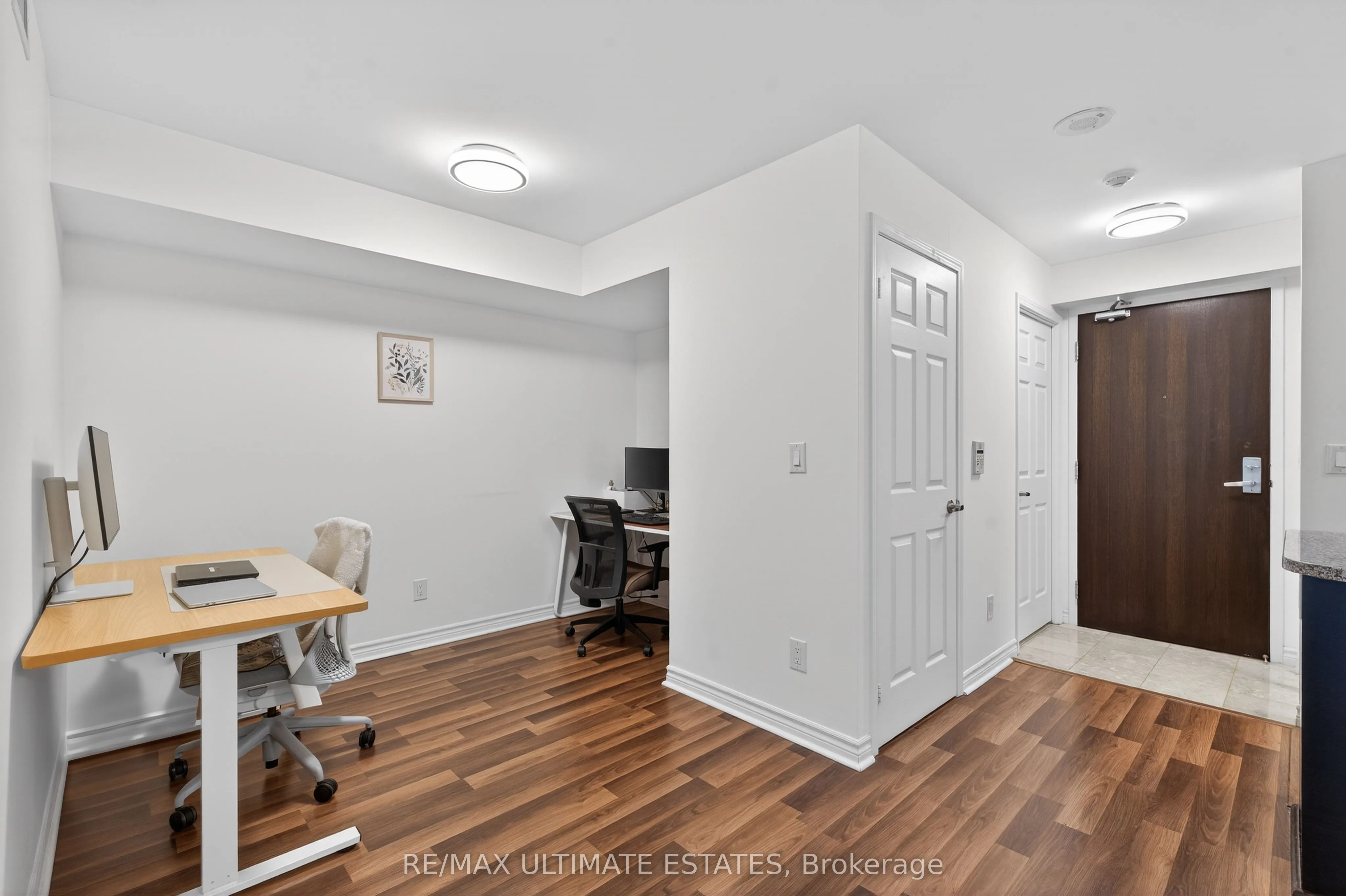 19 Grand Trunk Crescent #2205