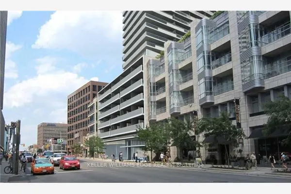 2221 Yonge Street