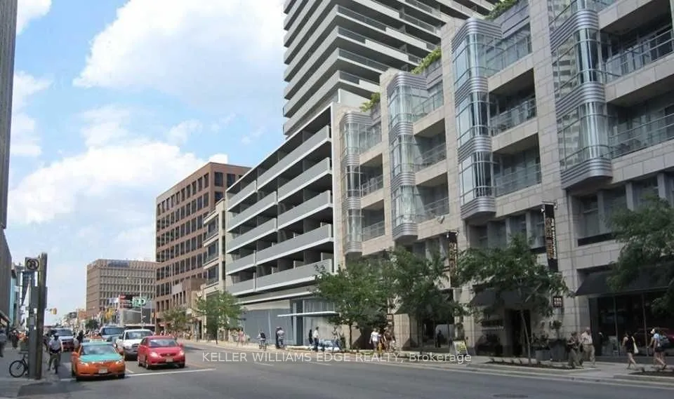 2221 Yonge Street #809
