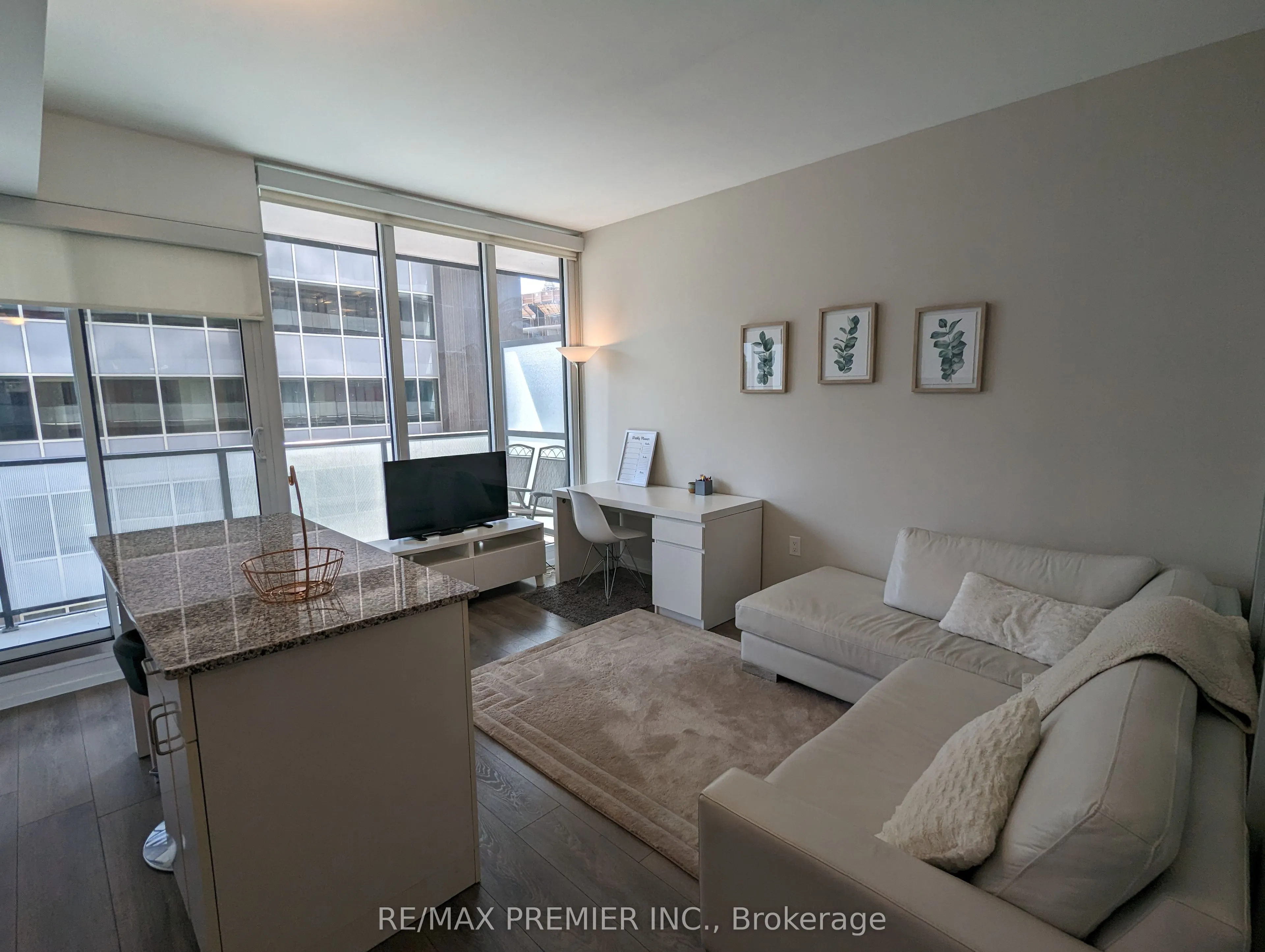 426 University Avenue #1907