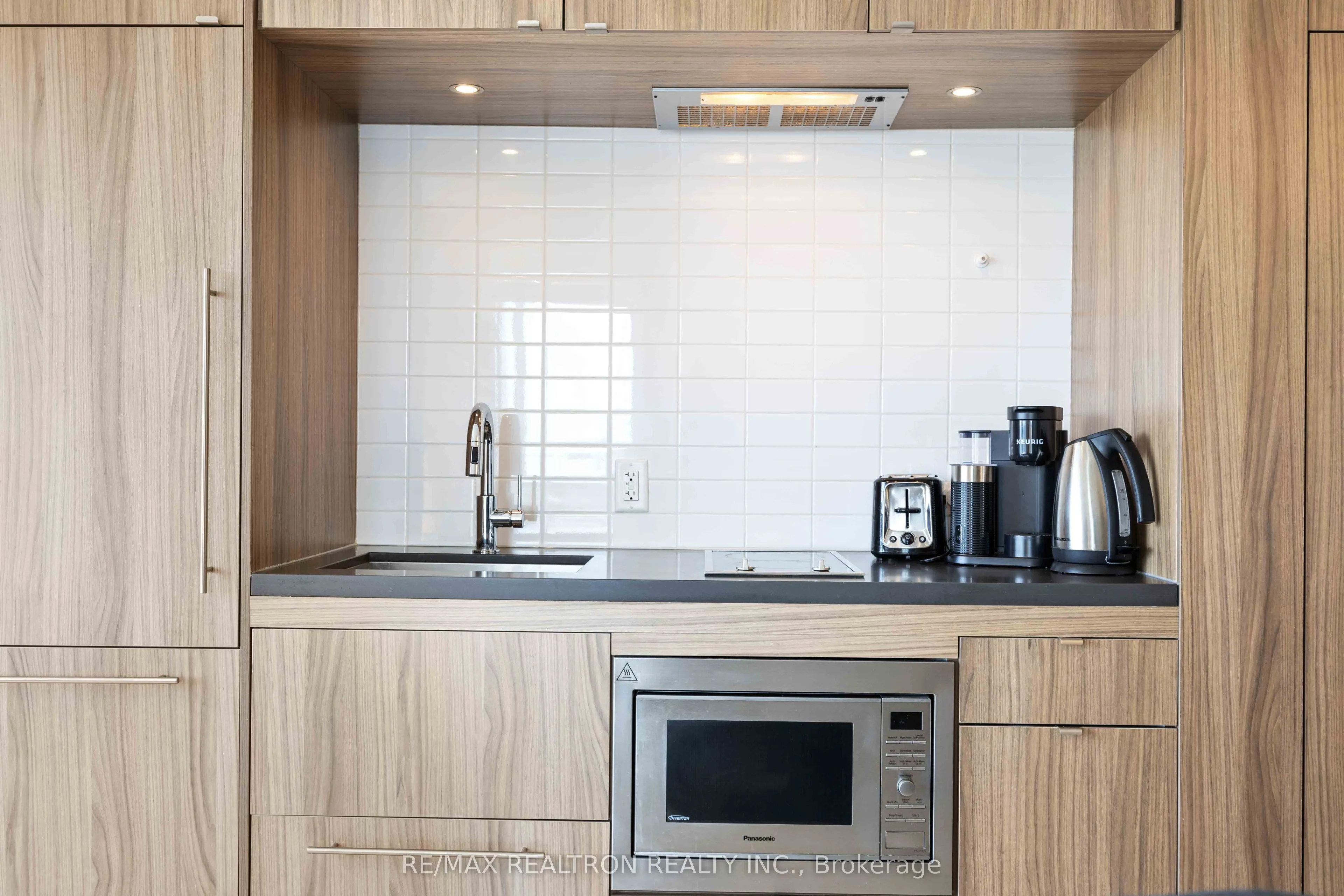 155 Yorkville Avenue #2604