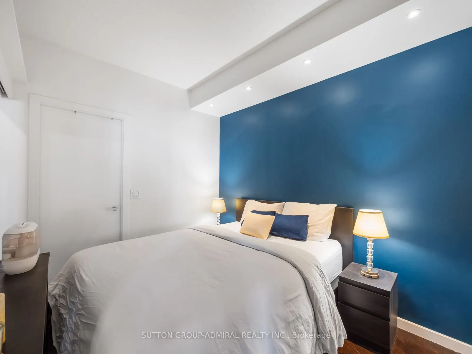 218 Queens Quay Boulevard W #2103
