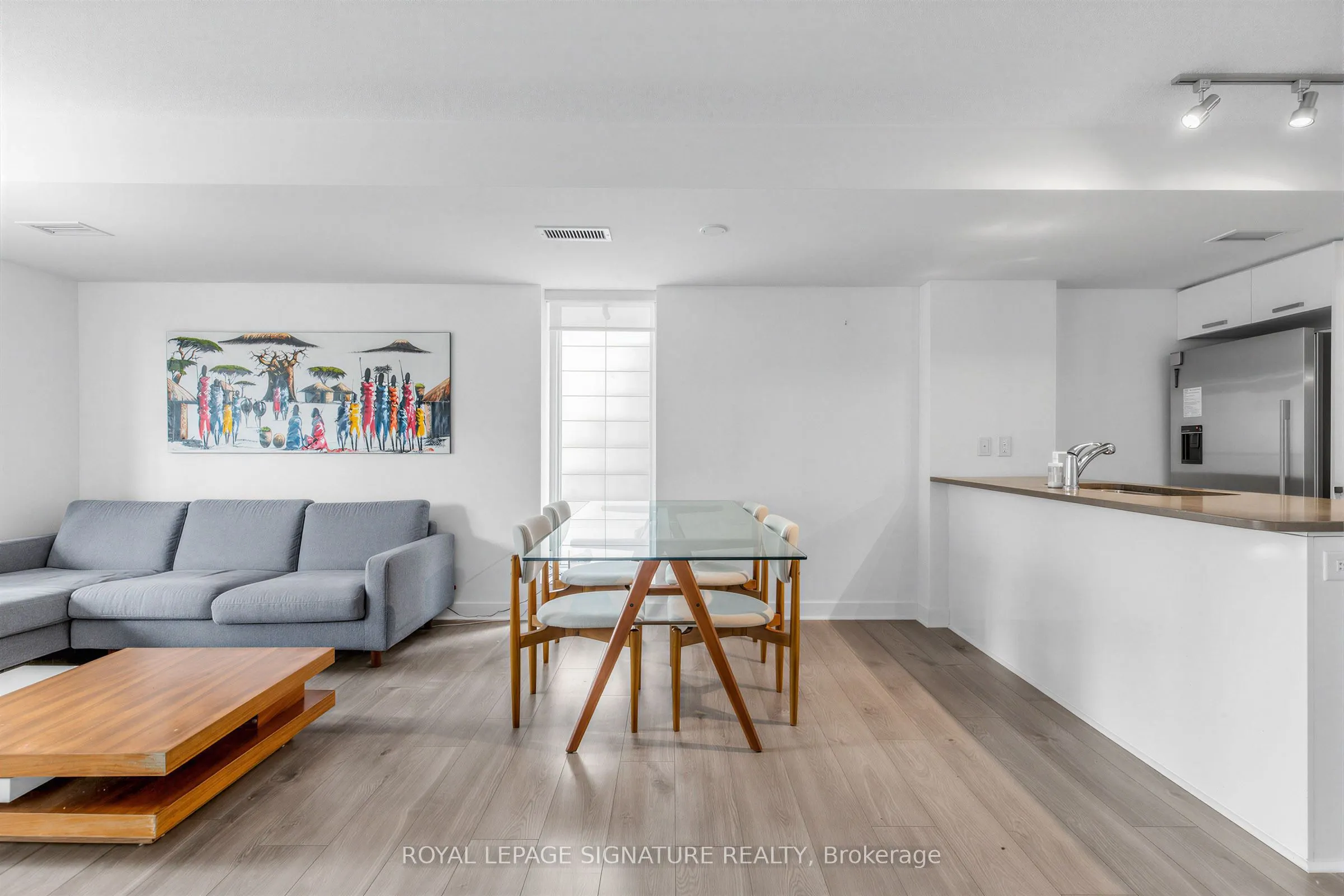 295 Adelaide Street W #414